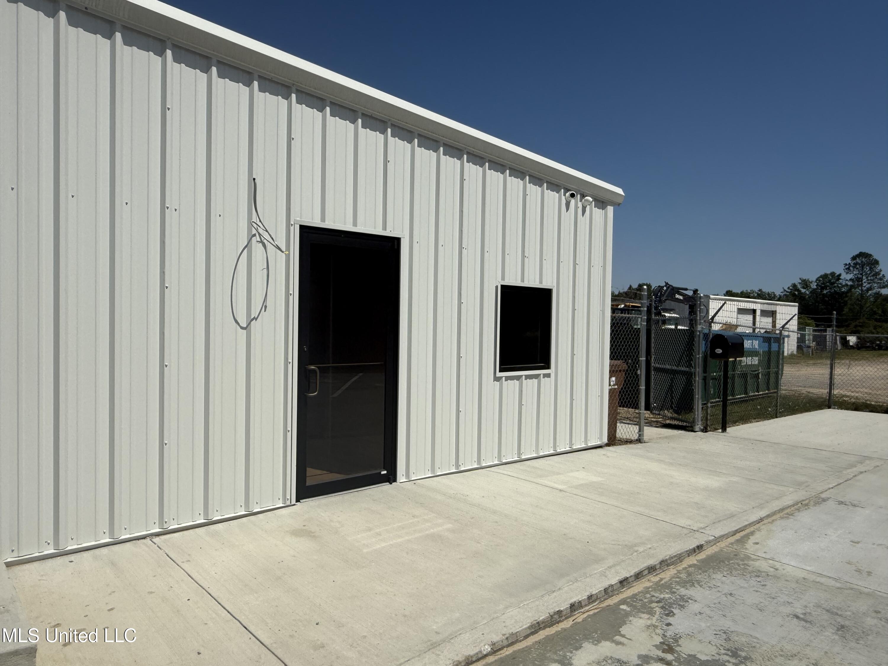 8579 W Oaklawn Road #C — photo
