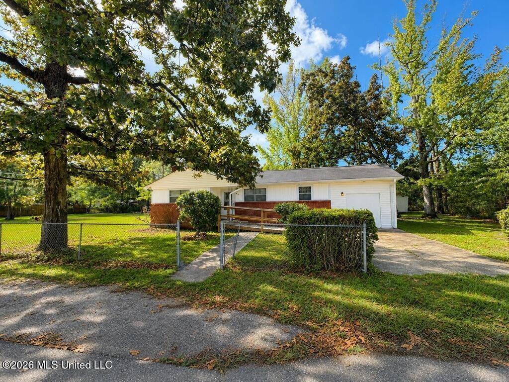 409 Peach Street — photo