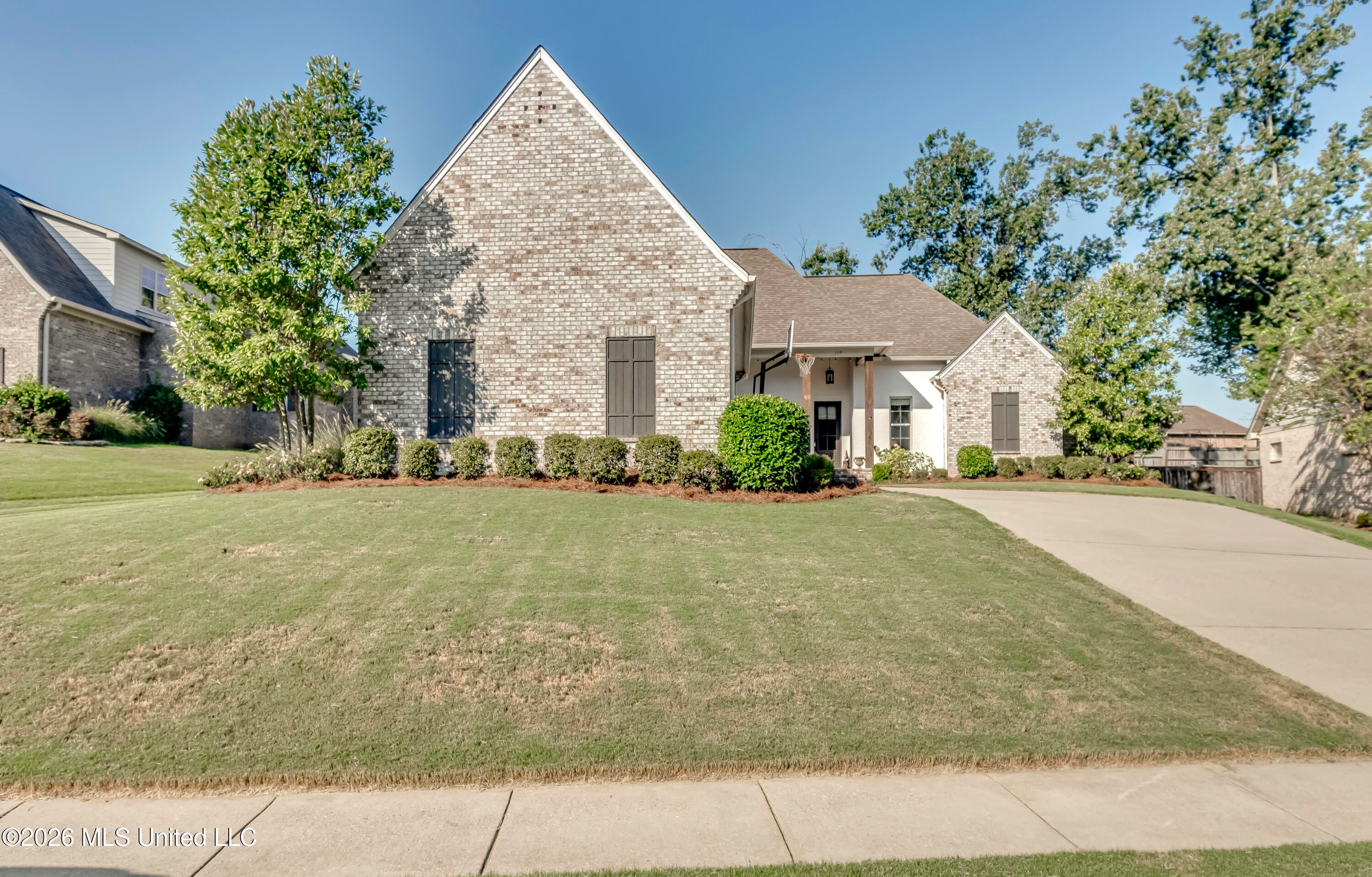 109 Camden Way — photo