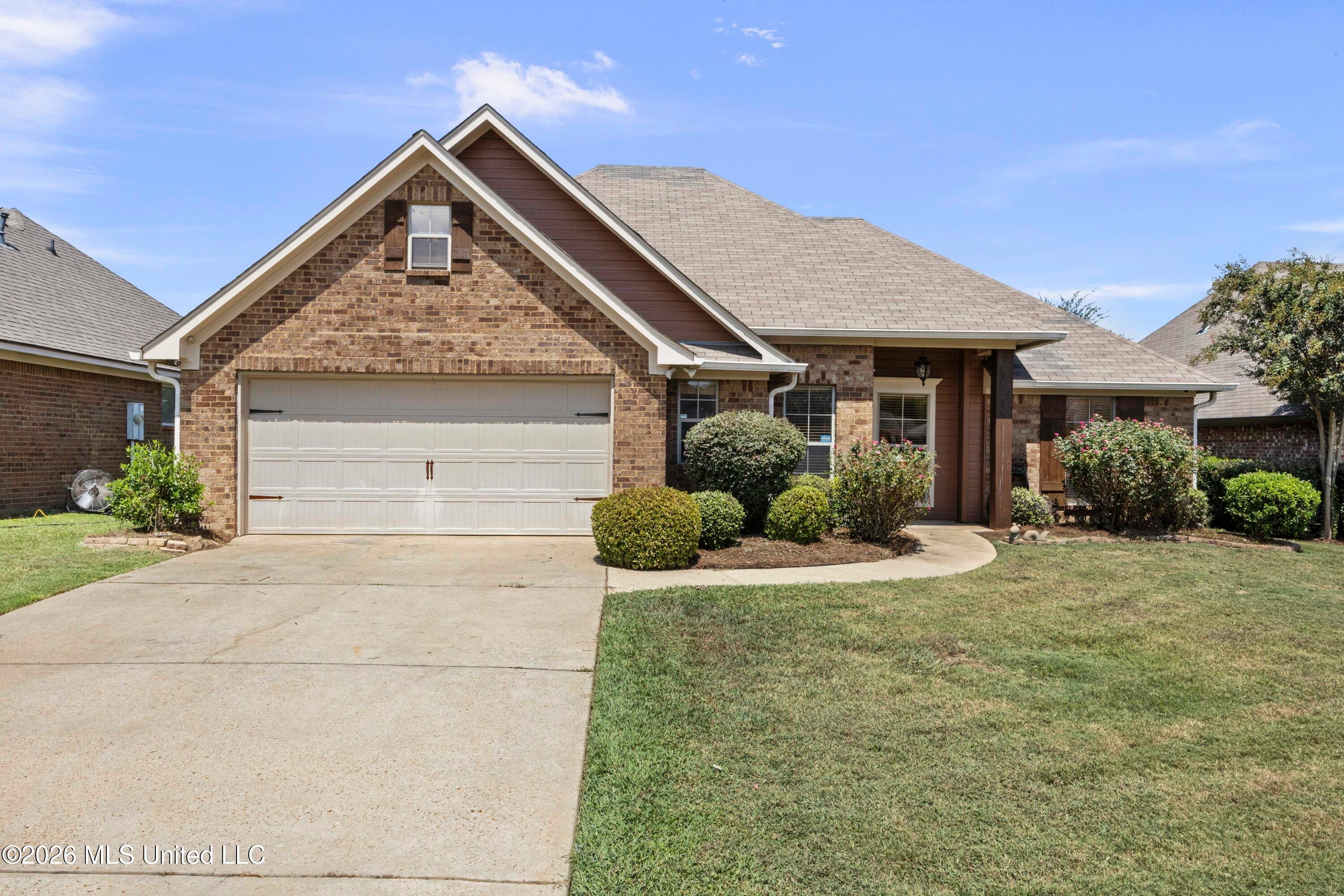 376 Austin Circle — photo