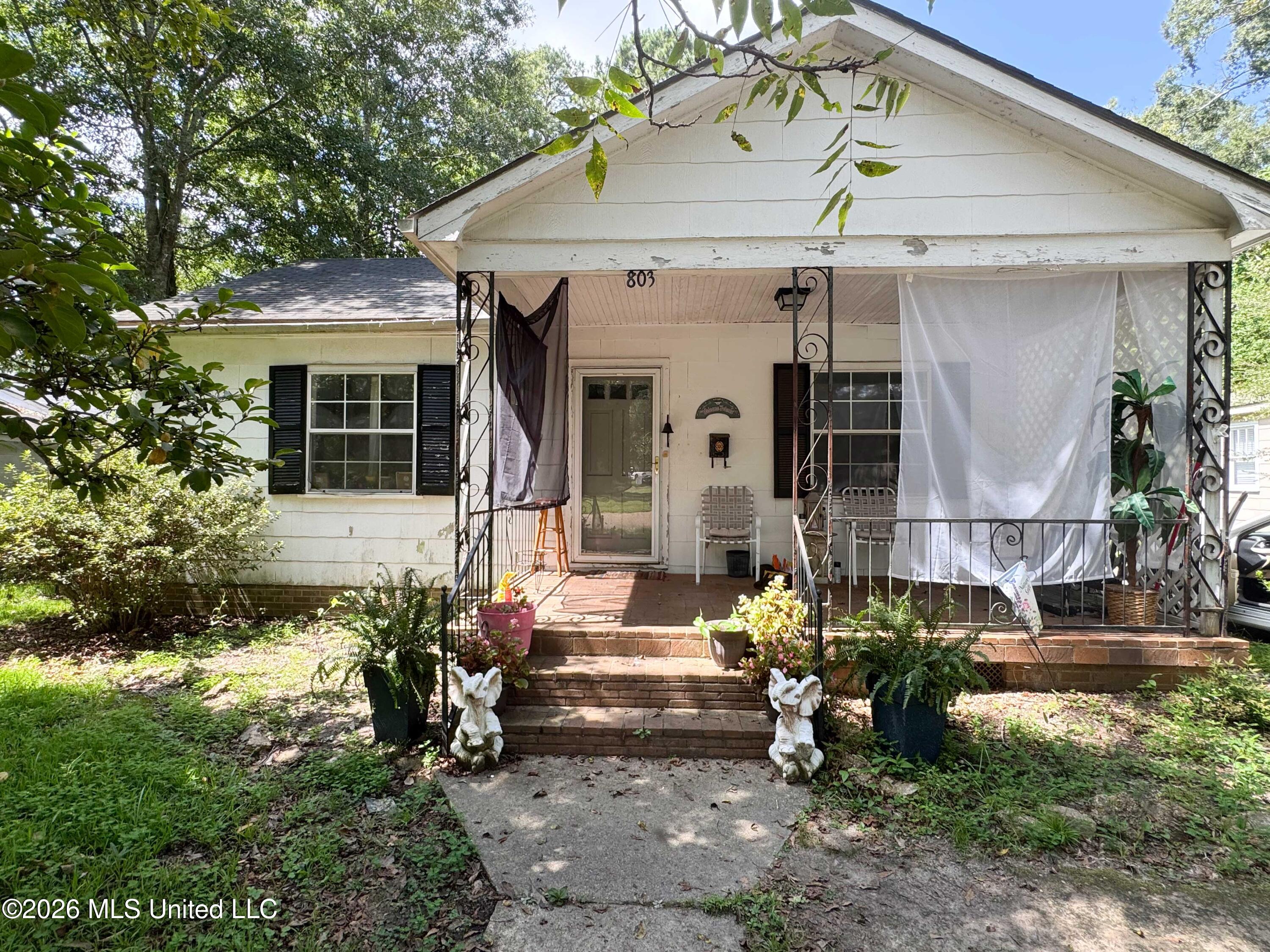 803 Robertson Street — photo