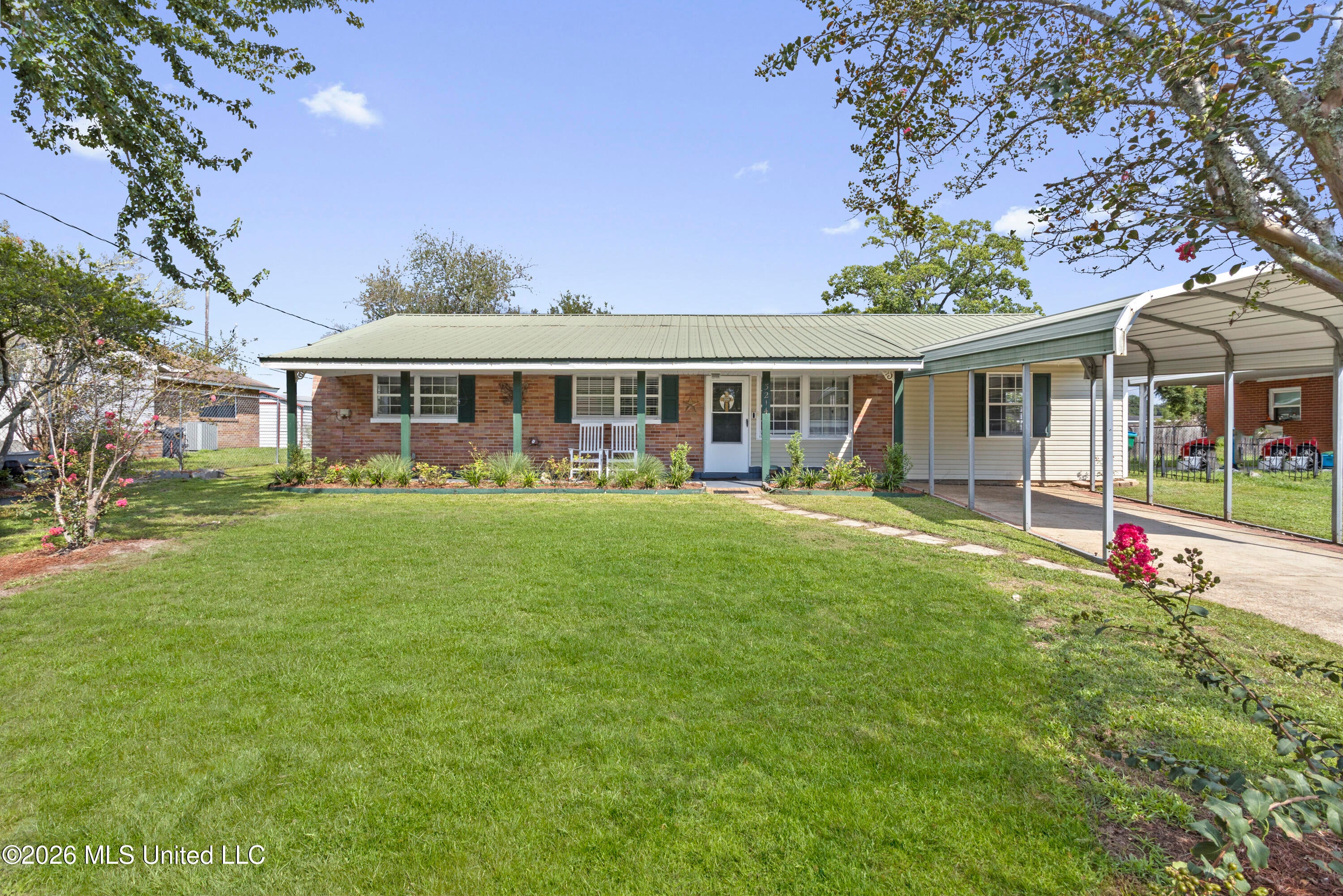 3214 Wesley Street — photo