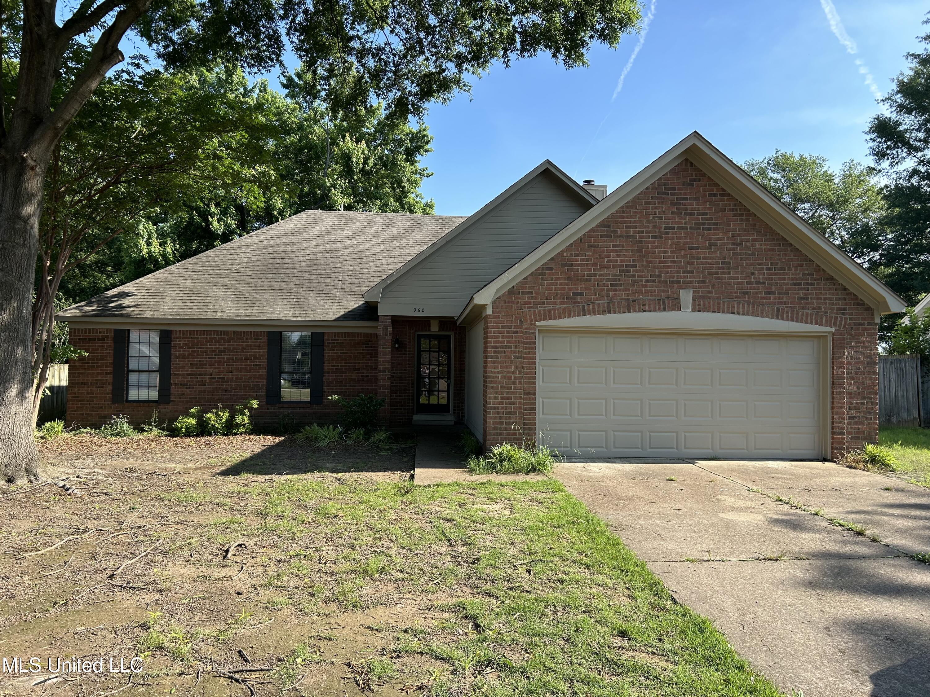 960 Clarington Drive — photo