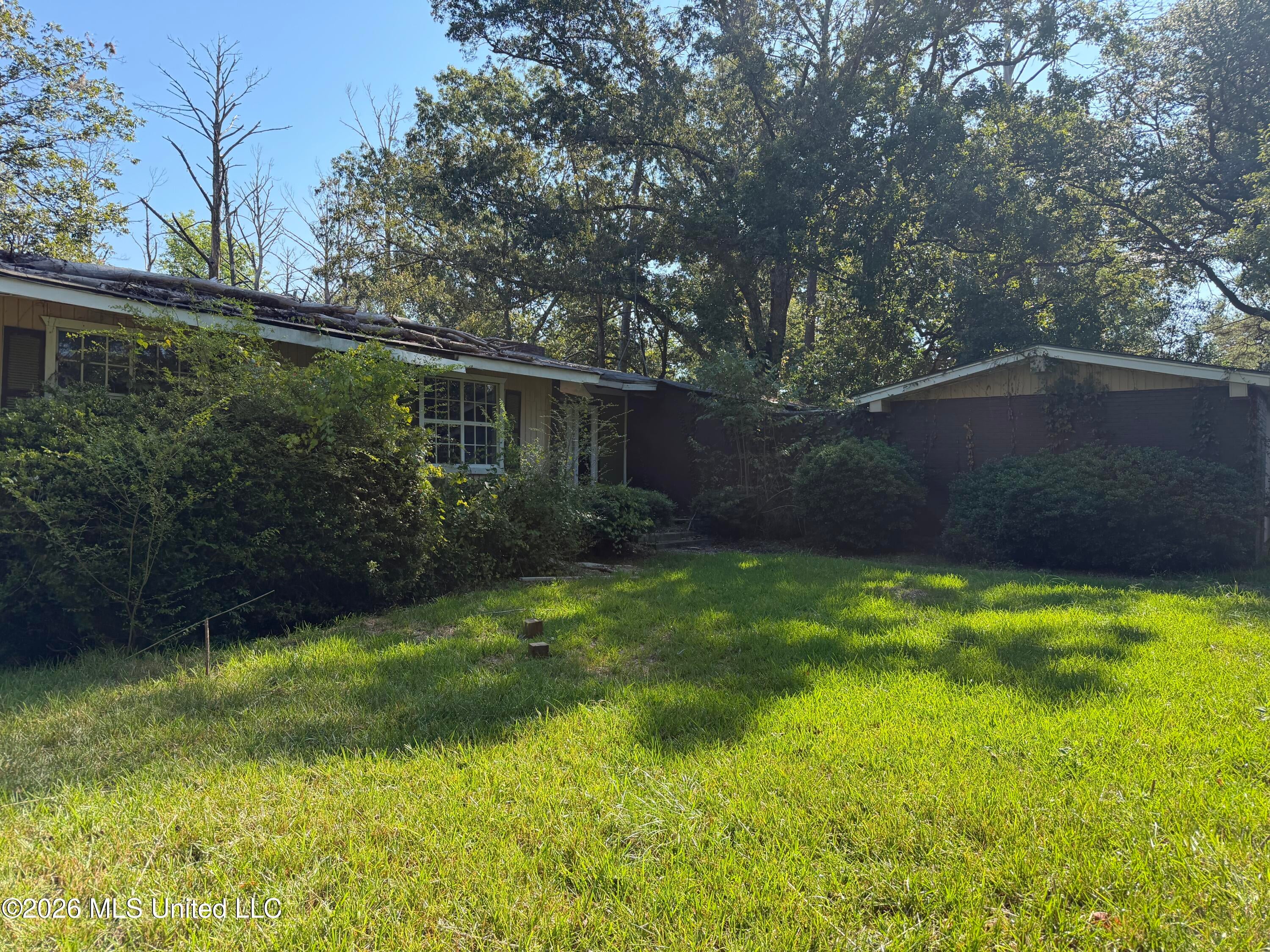 220 Shady Circle — photo
