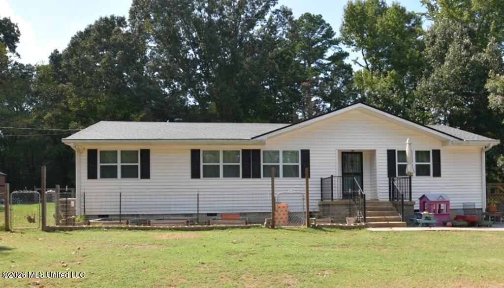 725 Shinault Road — photo