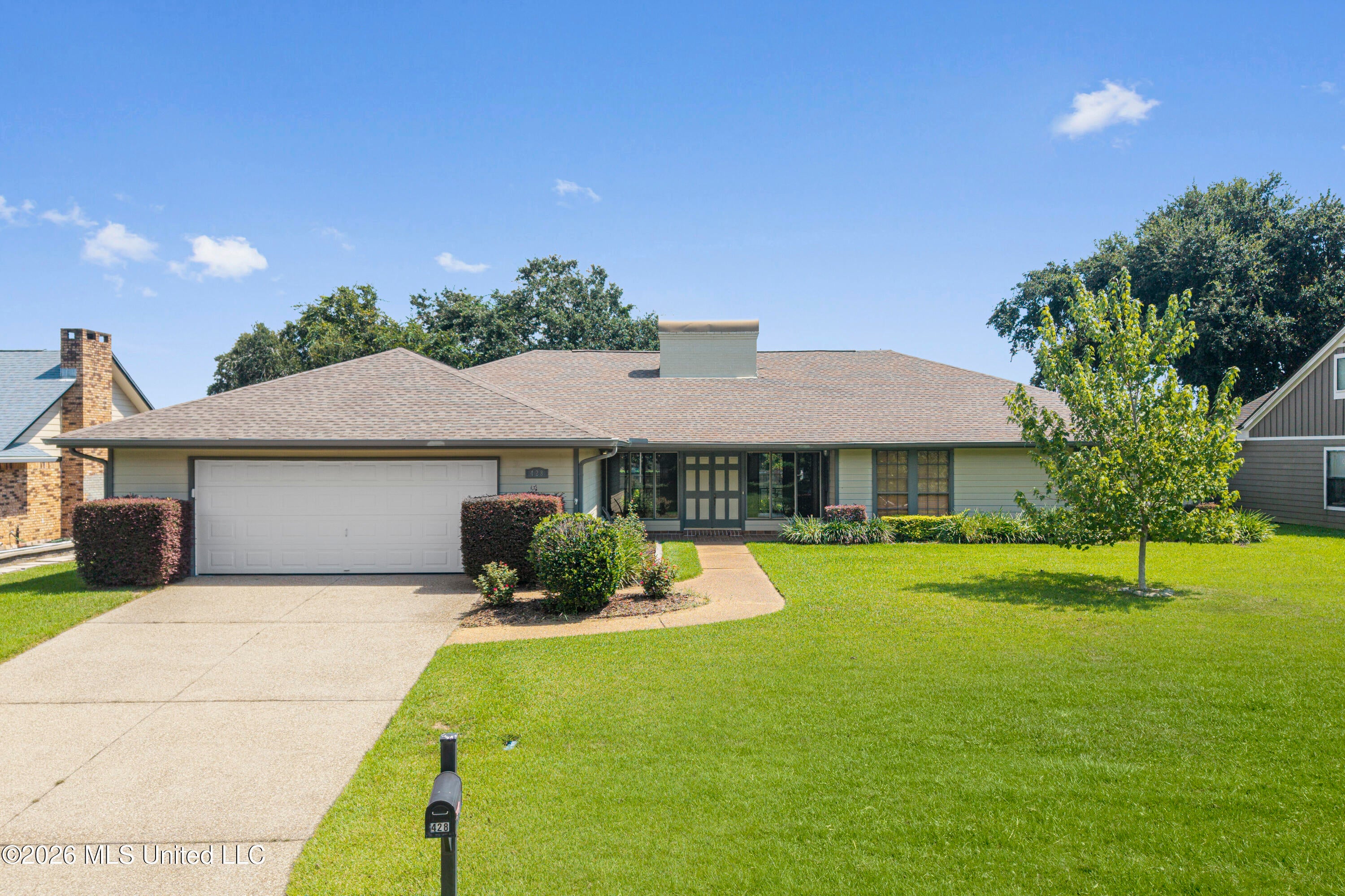 428 Cove Drive — photo
