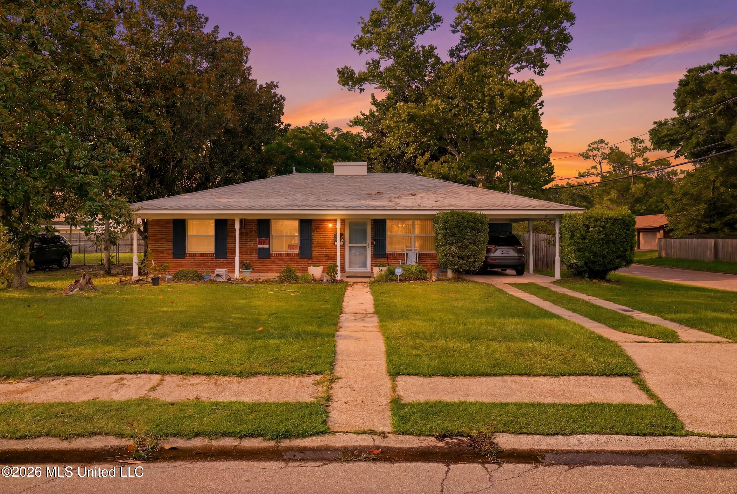2331 Middlecoff Drive — photo