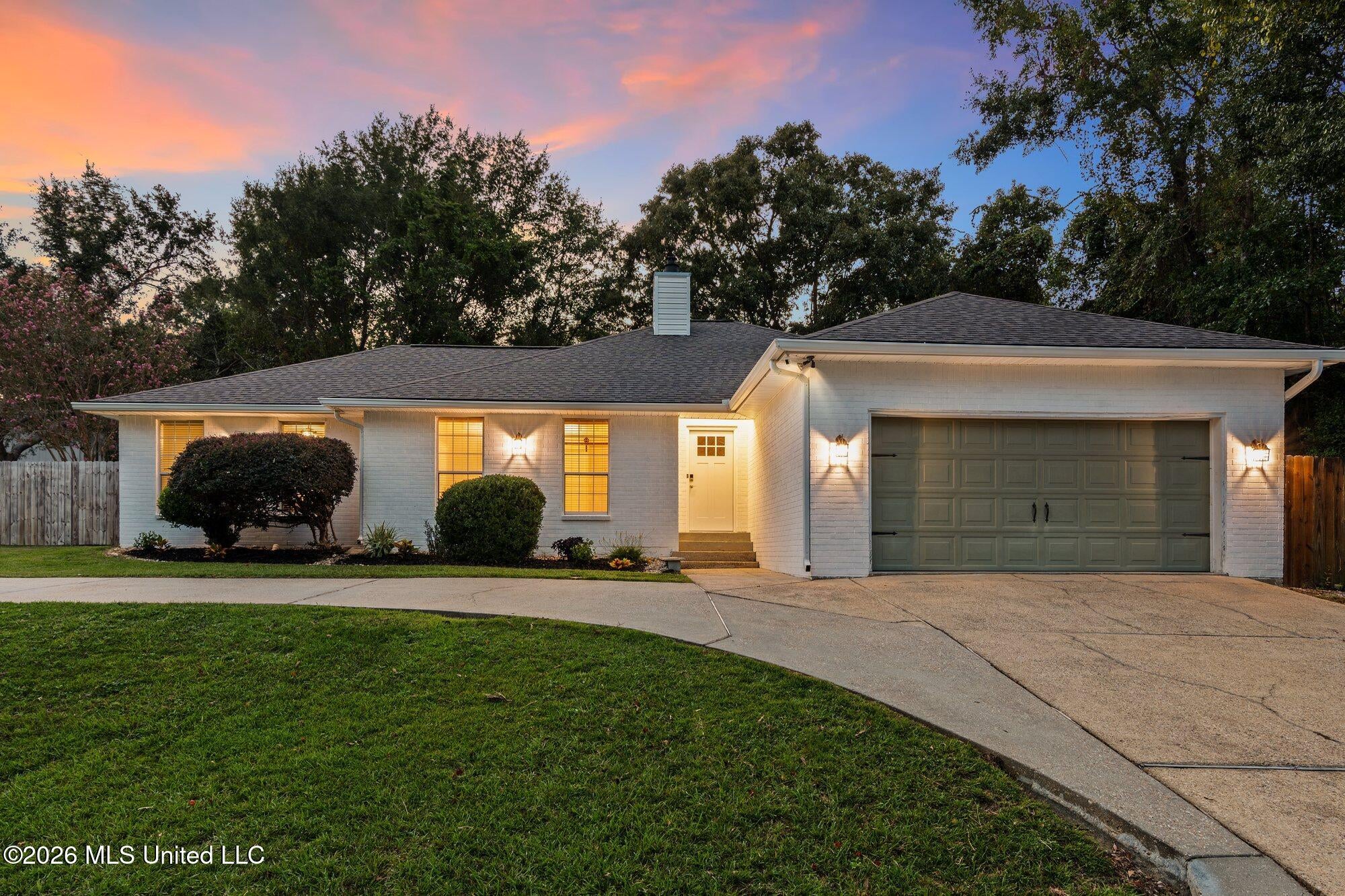 6682 Ahekolo Circle — photo