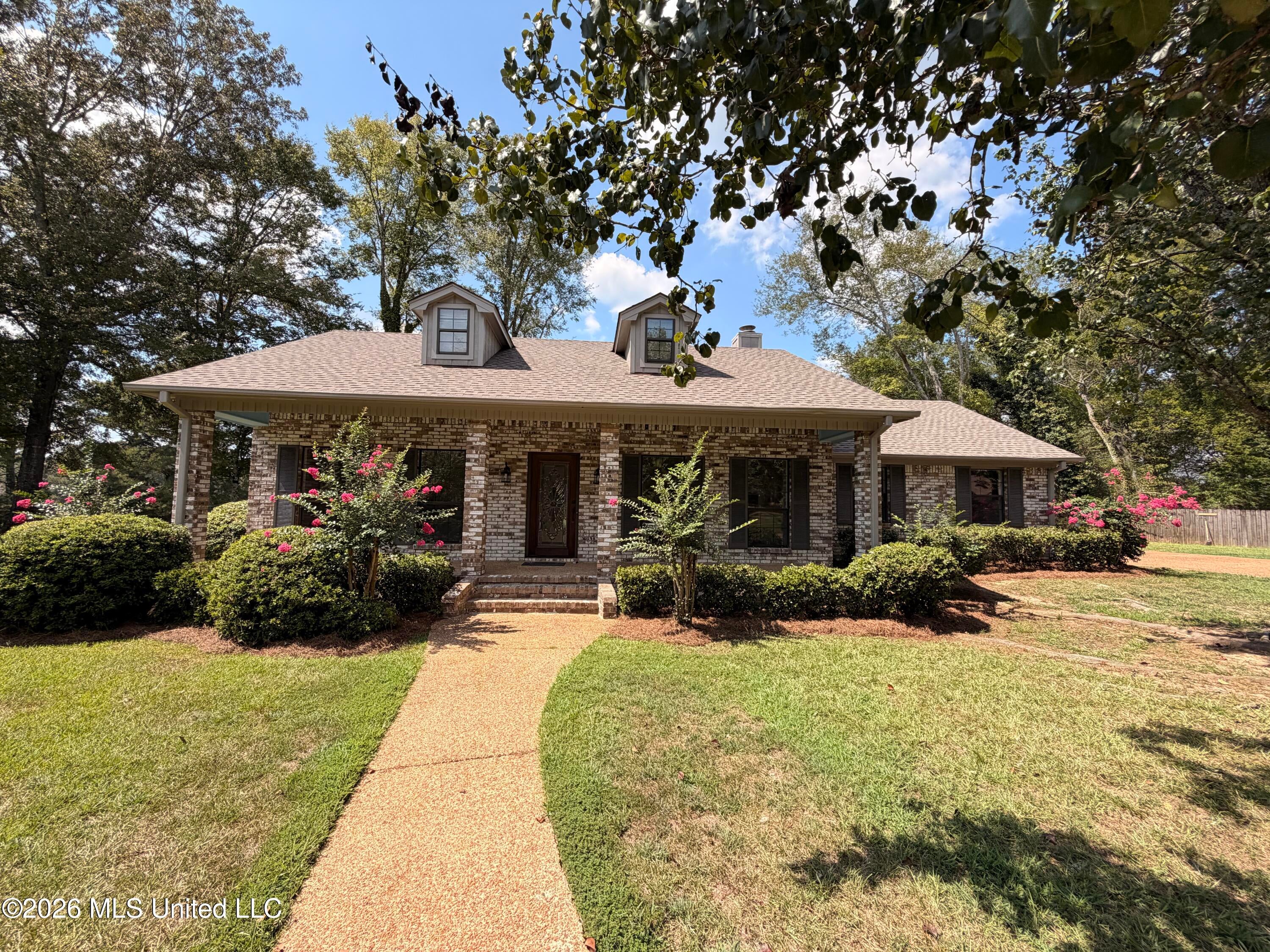 16 Fawn Grove — photo