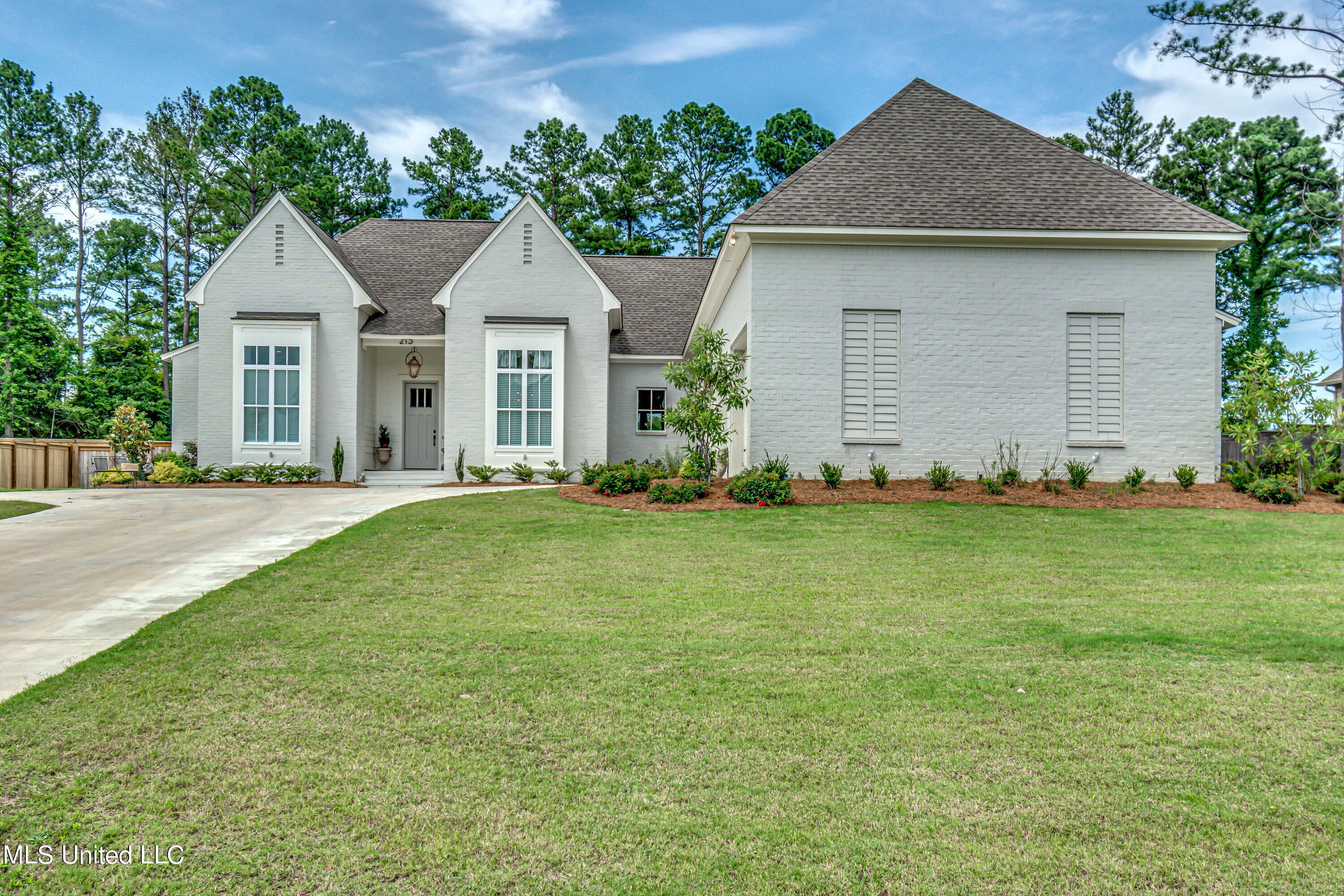 215 Westlake Circle — photo