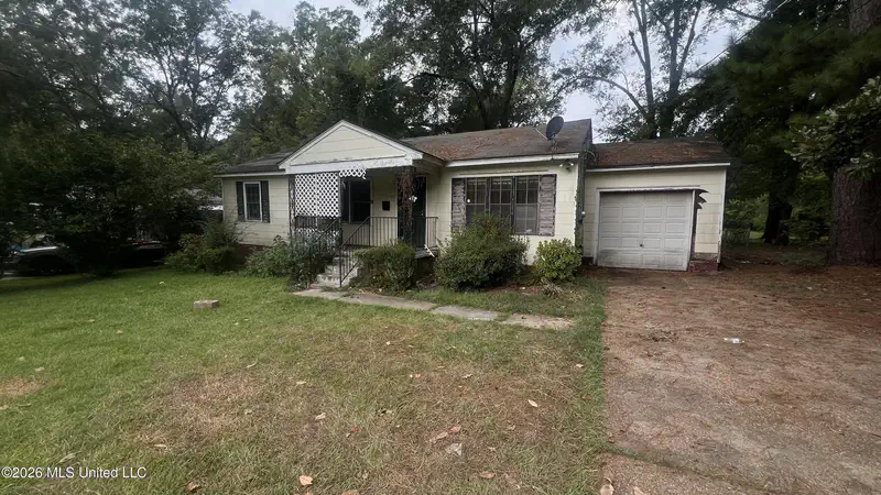 2303 Belvedere Drive — photo