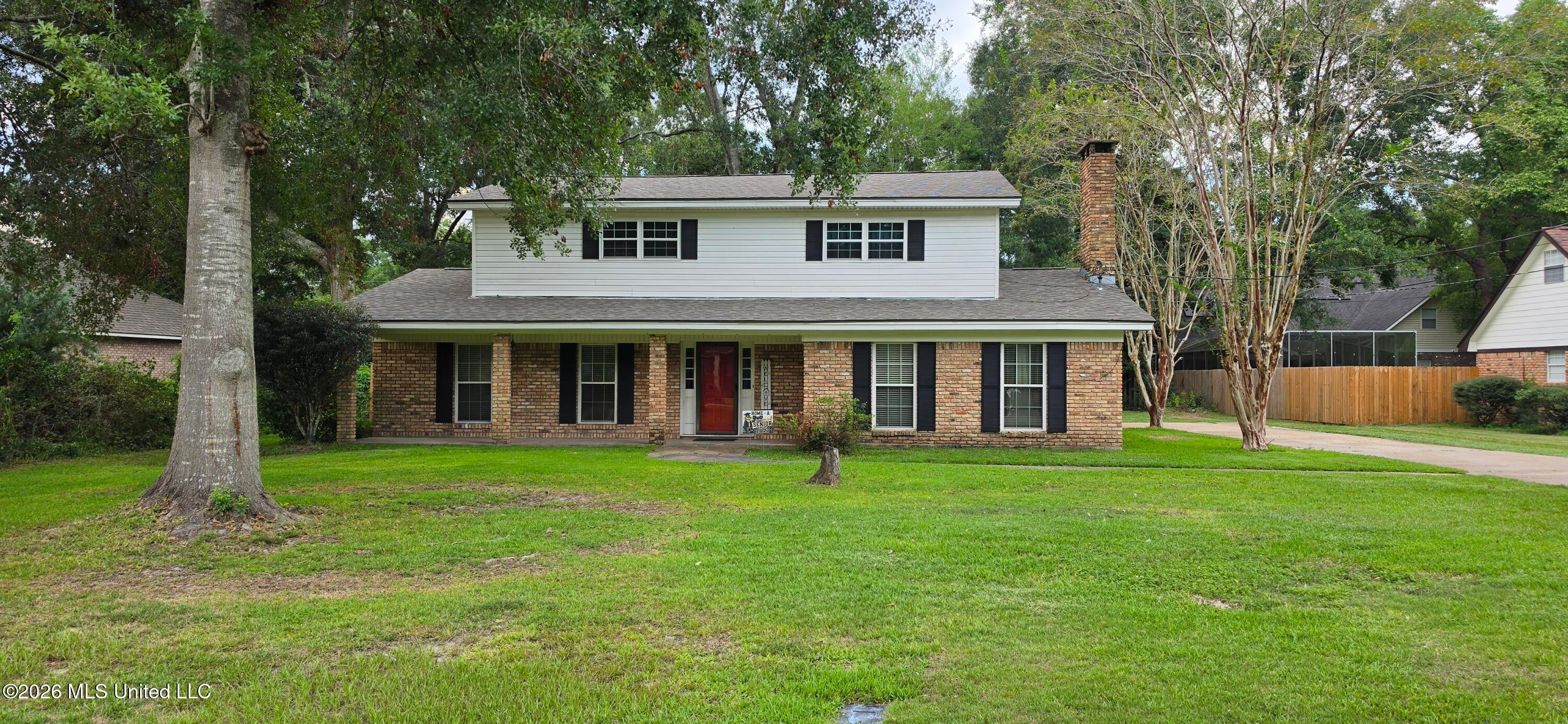 1208 Hickory Hill Drive — photo