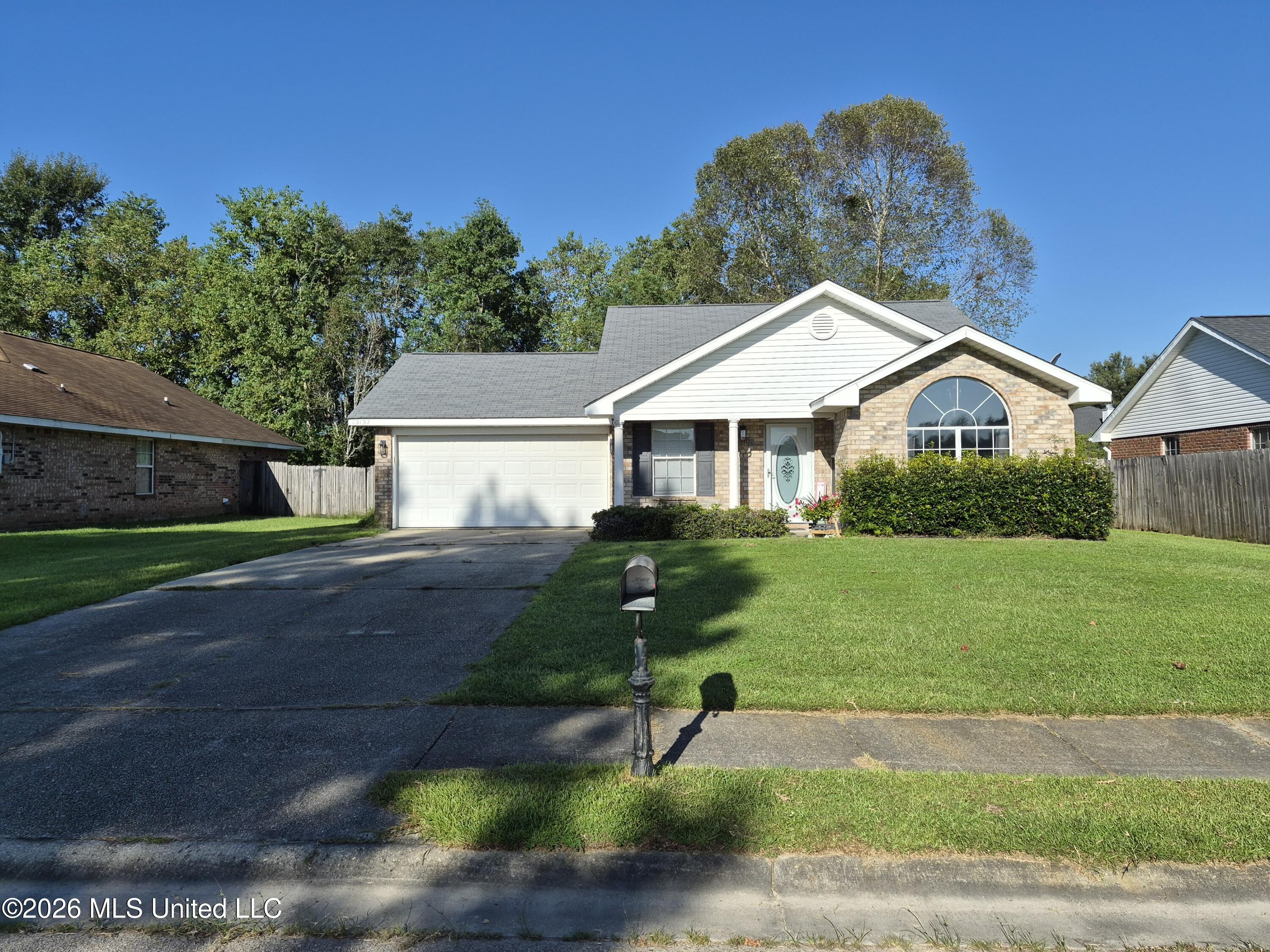 13157 W Country Hills Drive — photo