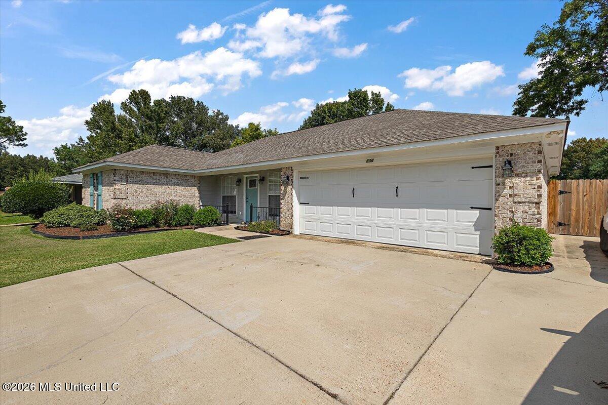 836 Cherry Ridge Drive, Clinton, MS 39056 — photo 2