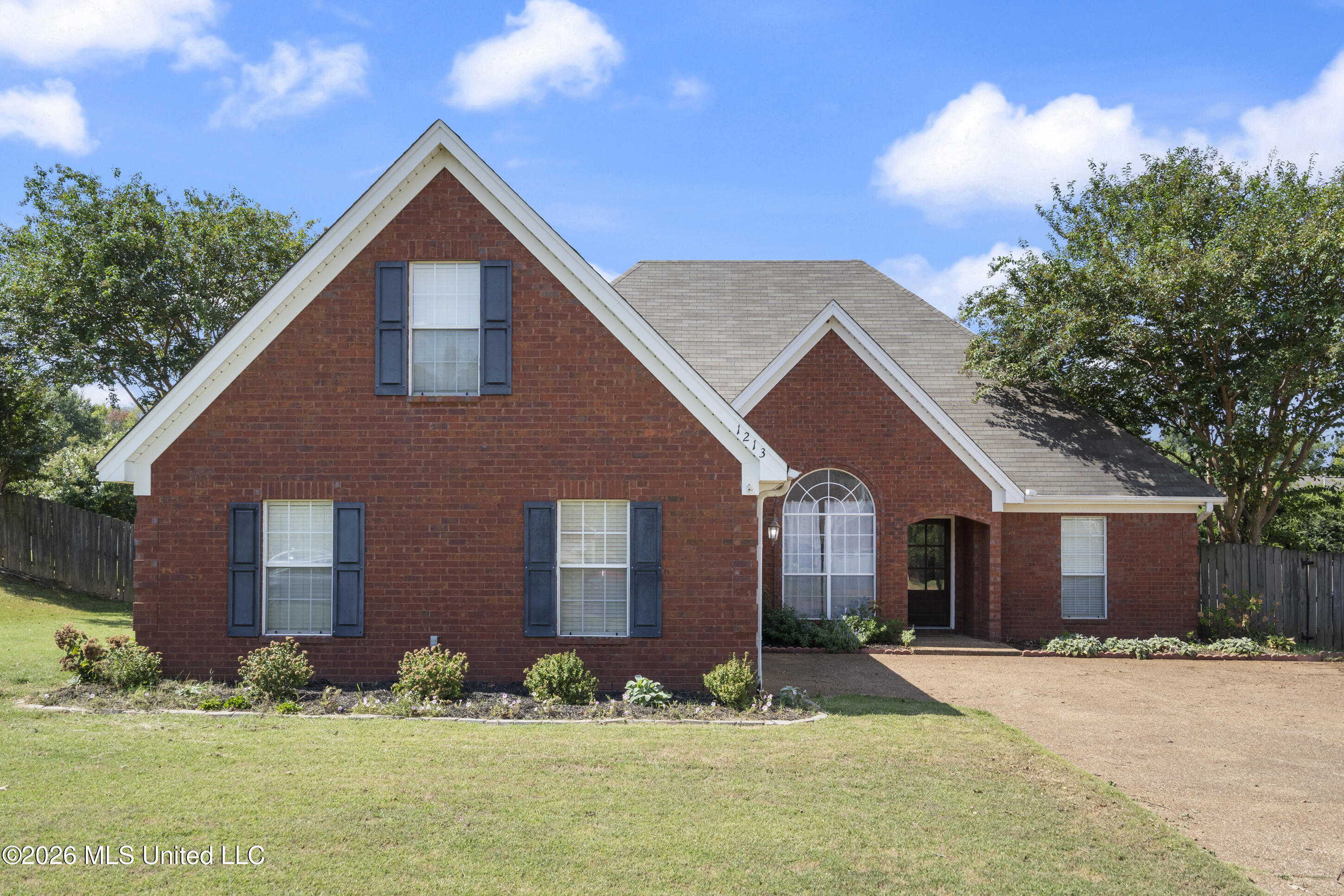 1213 Pontotoc Street — photo