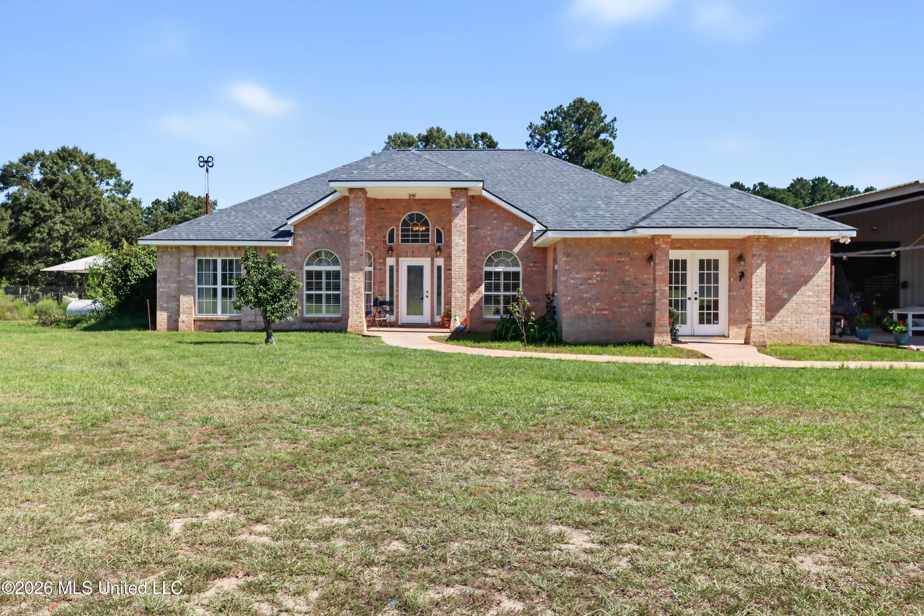 88 W Virgil Lewis Road — photo