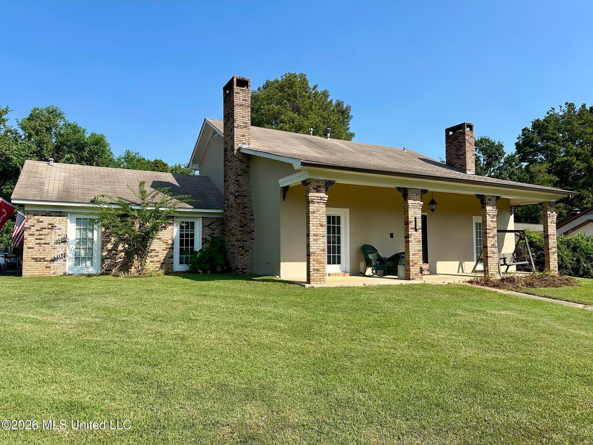 1501 Rosemont Drive — photo