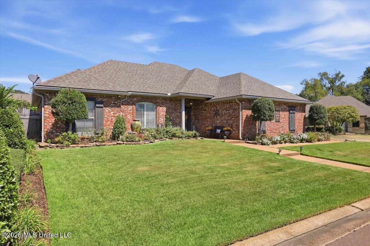 109 Carlyle Drive — photo