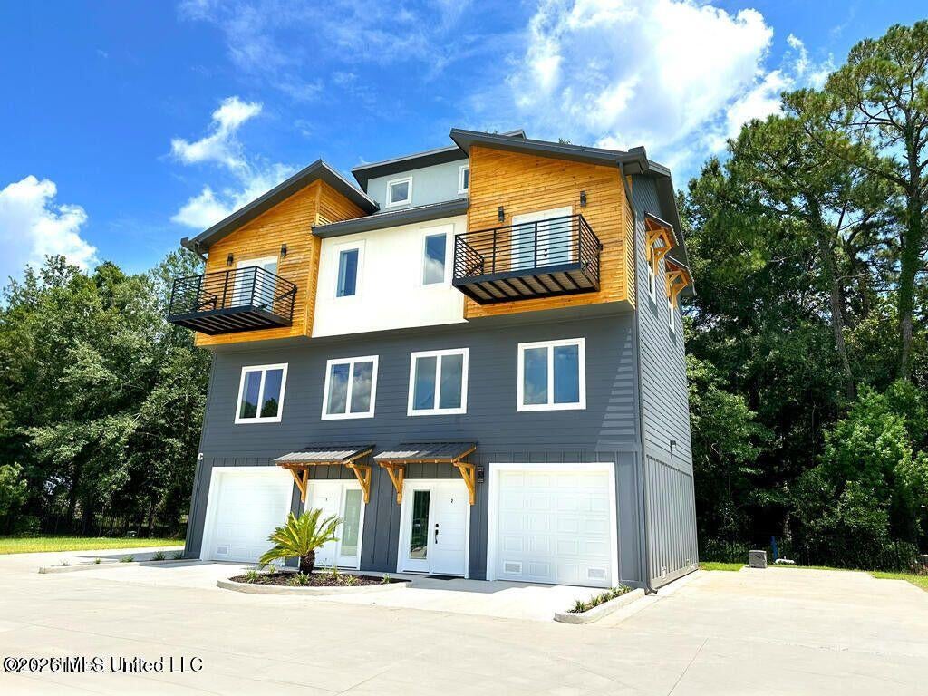 10152 Seymour Avenue — photo