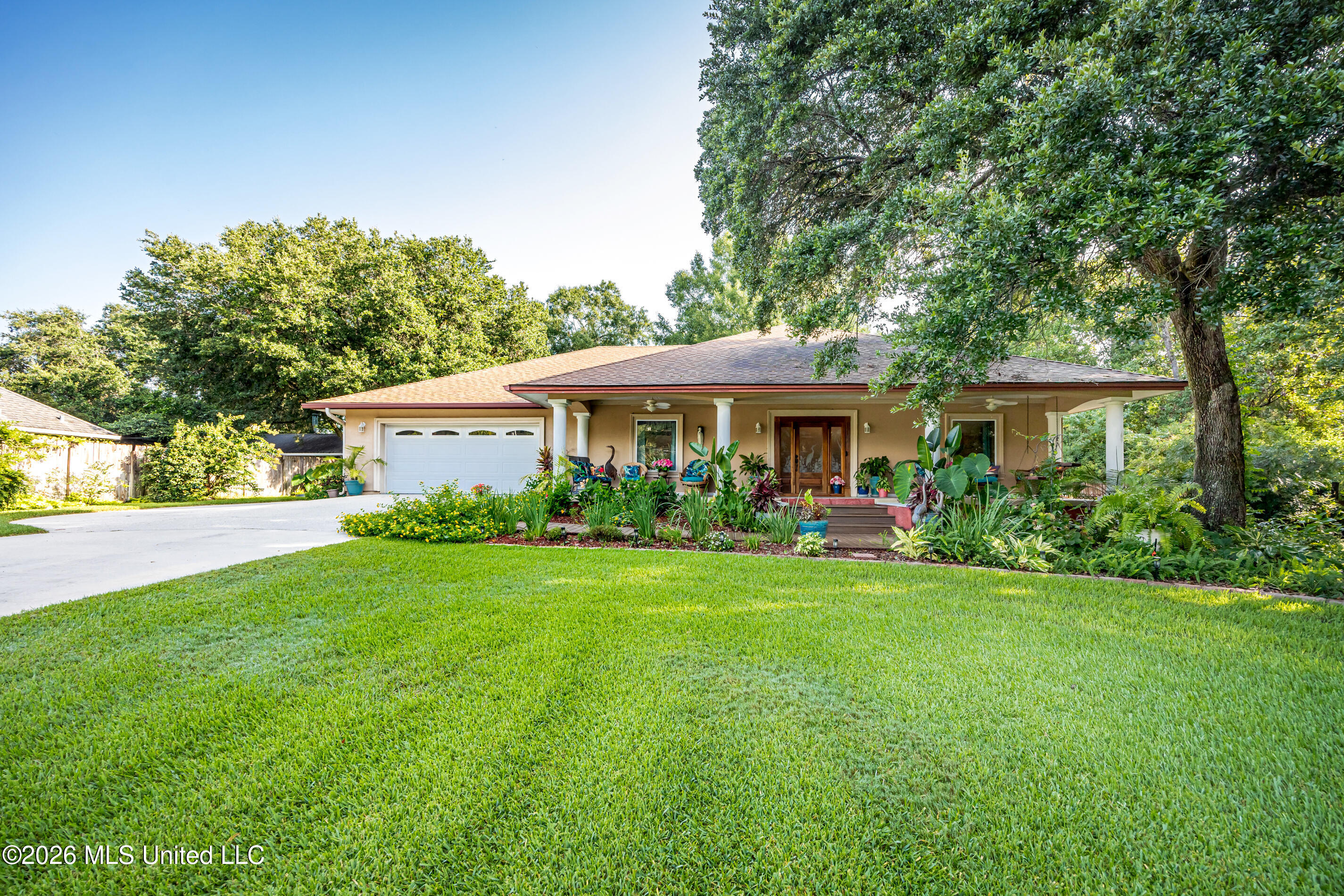 12 Gulfview Drive — photo