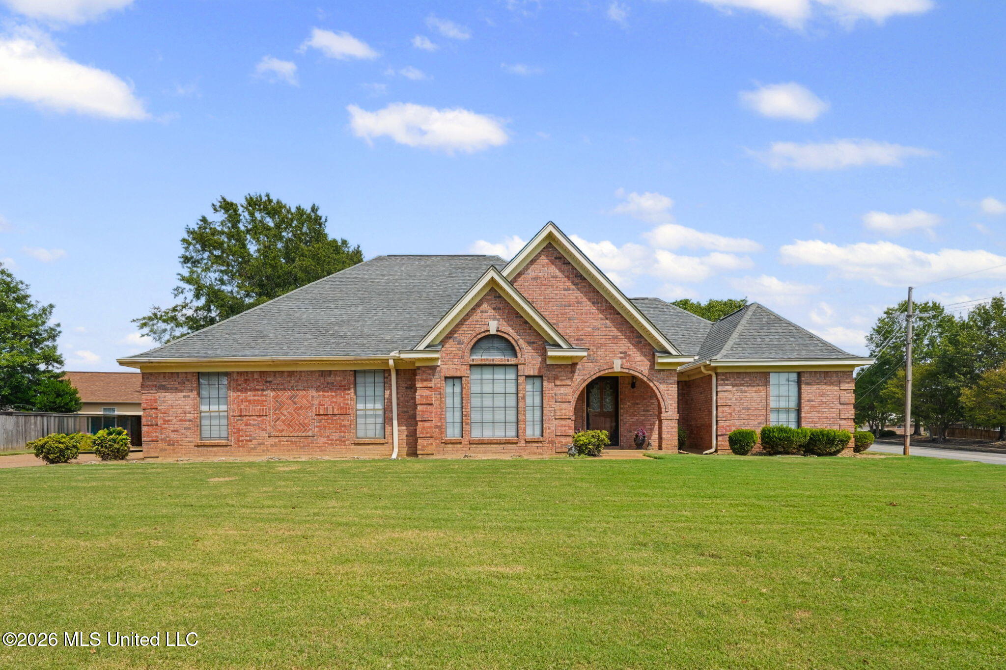 1130 Windrush Lane — photo