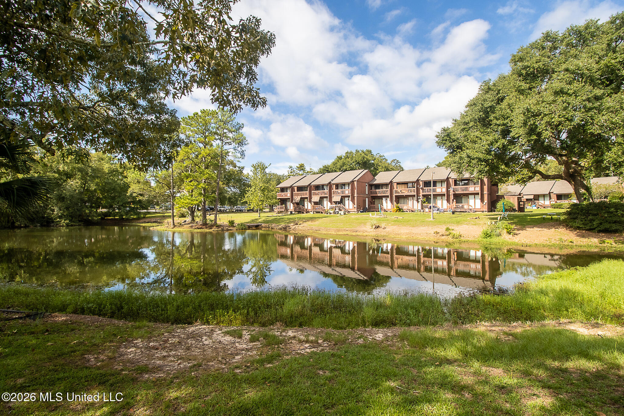 217 Lakeside Villa #B — photo