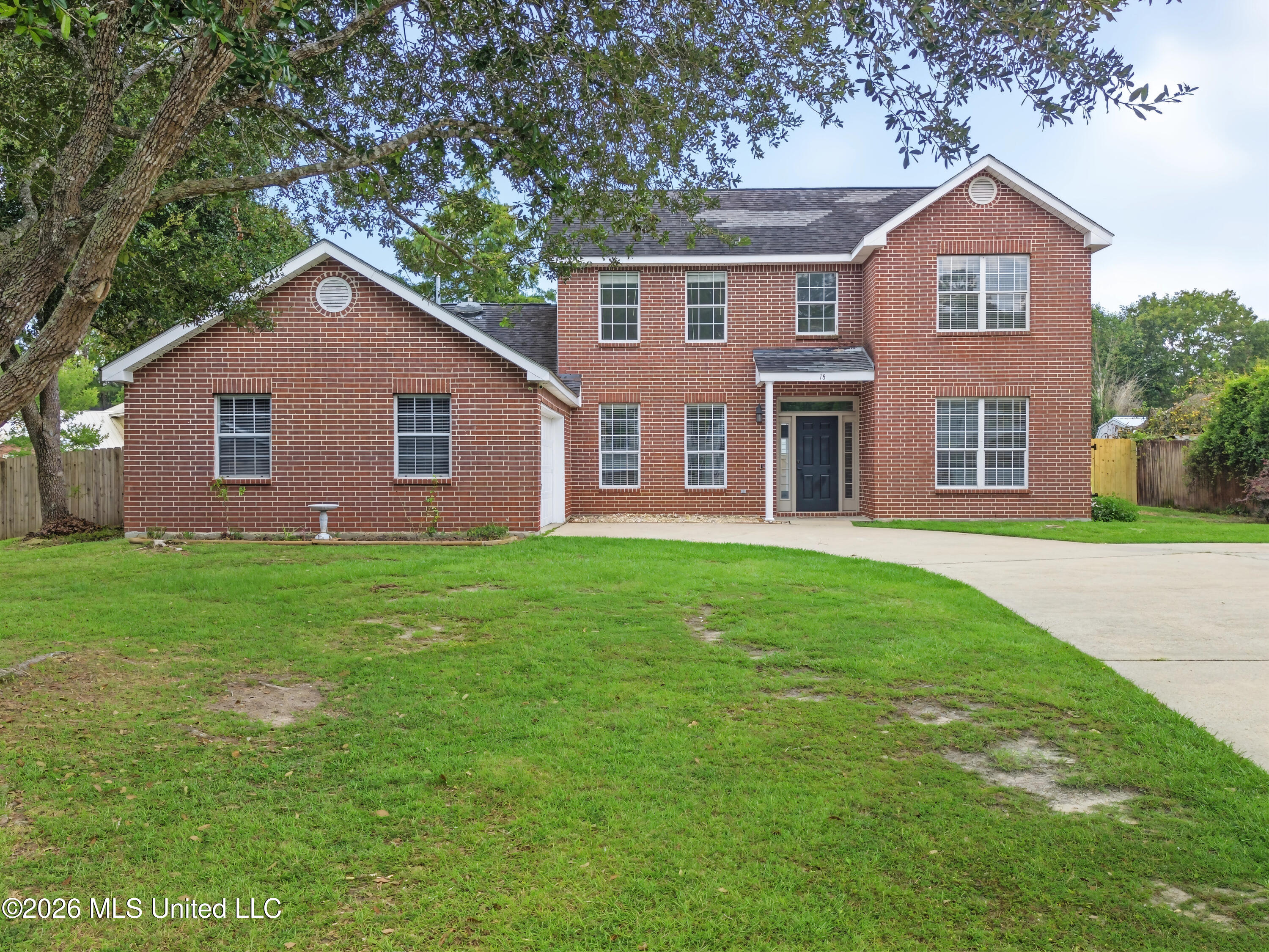 18 Lakeview Drive — photo