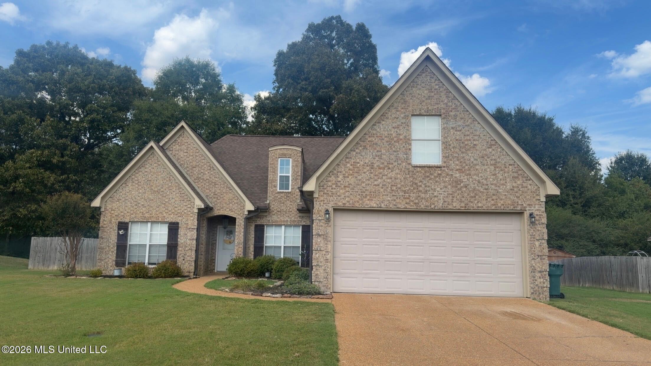 903 Falcon Street — photo