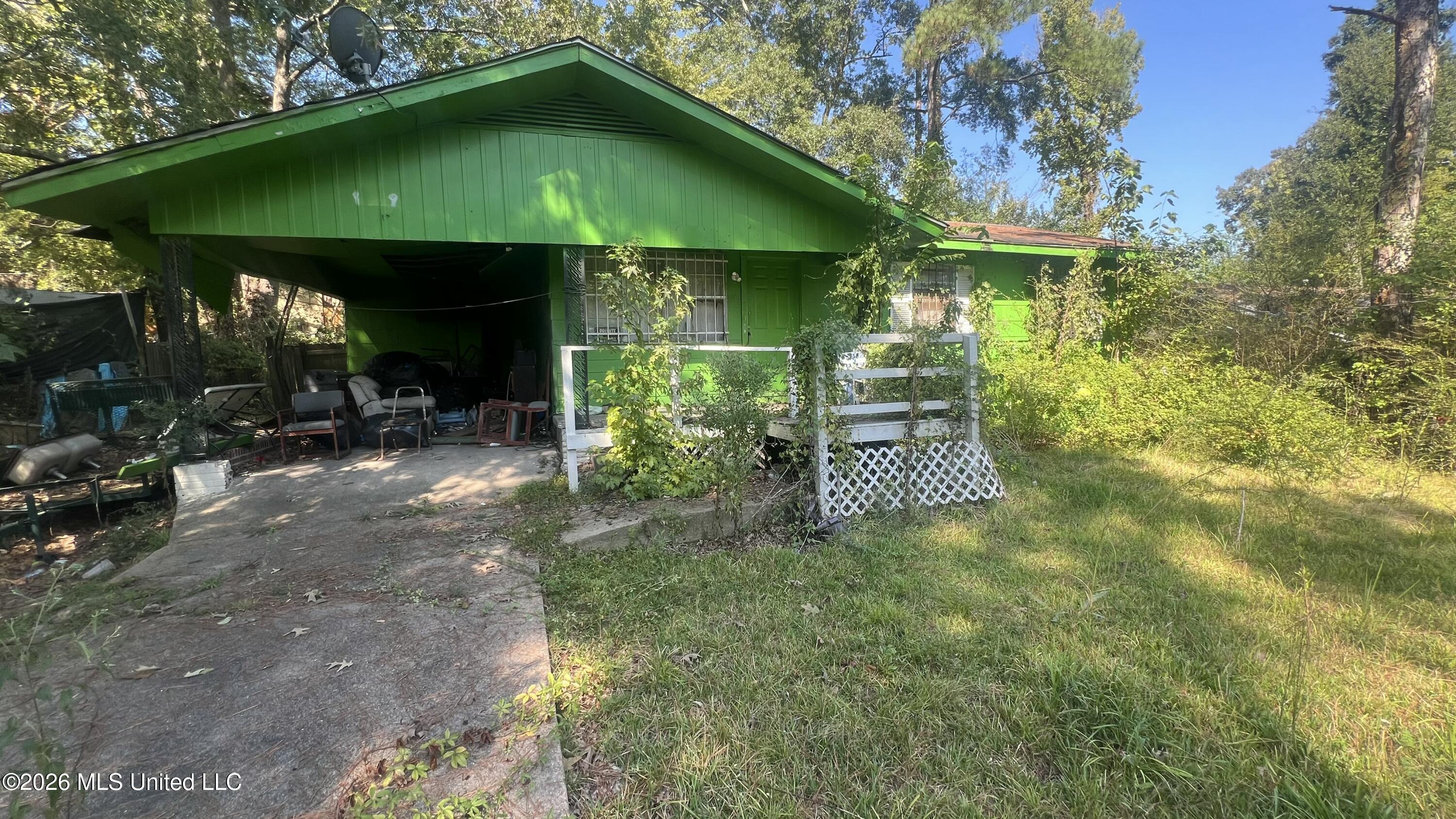1903 Shady Lane Drive — photo