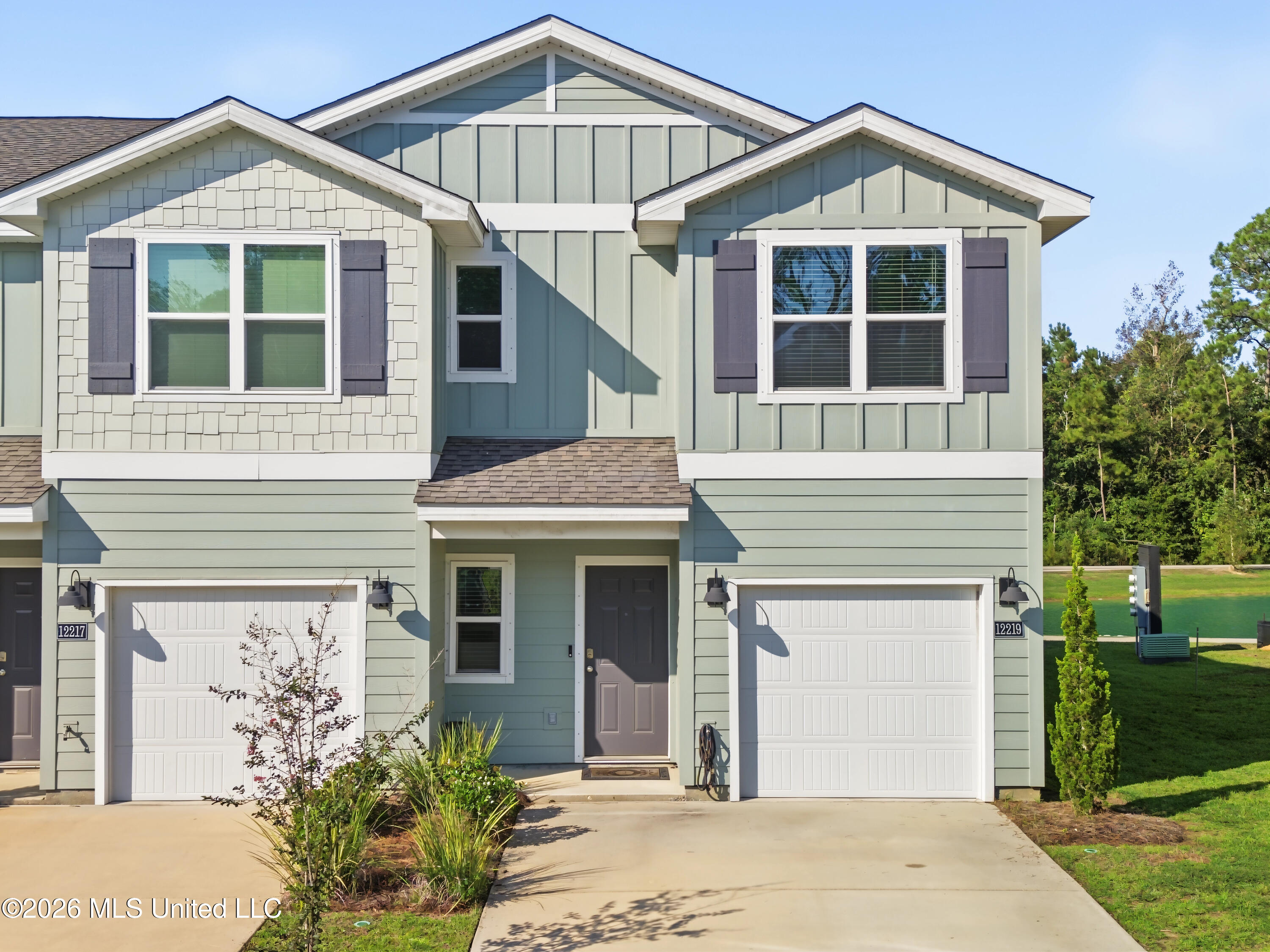 12219 Frazier Lane — photo