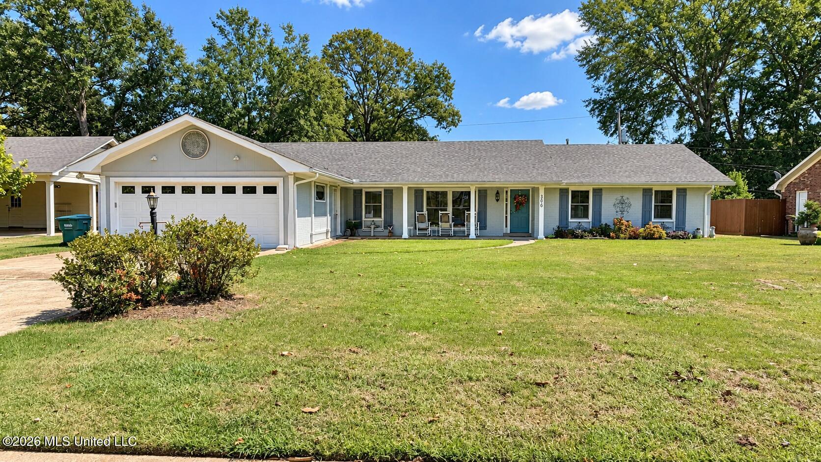306 Oak Grove Drive — photo