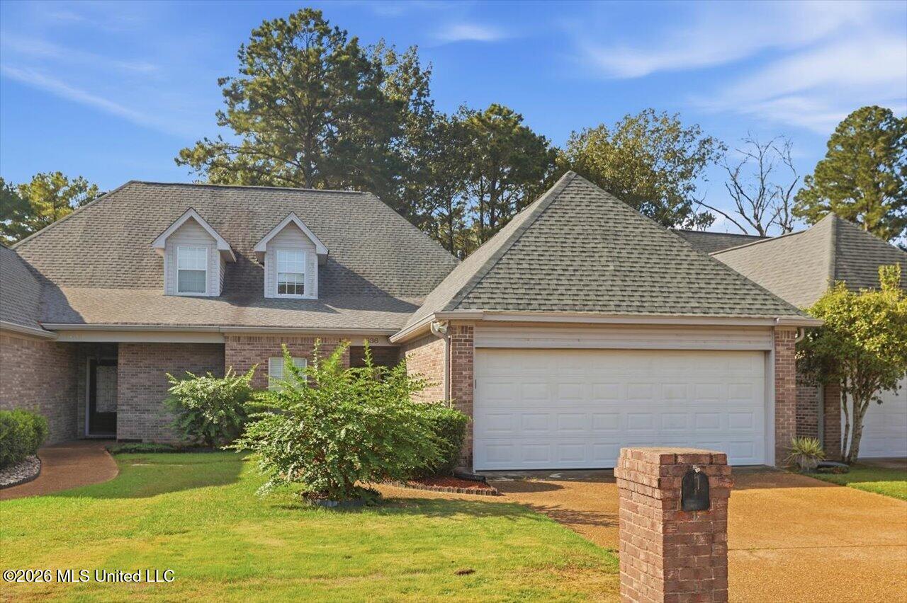 536 Bay Pointe Drive — photo
