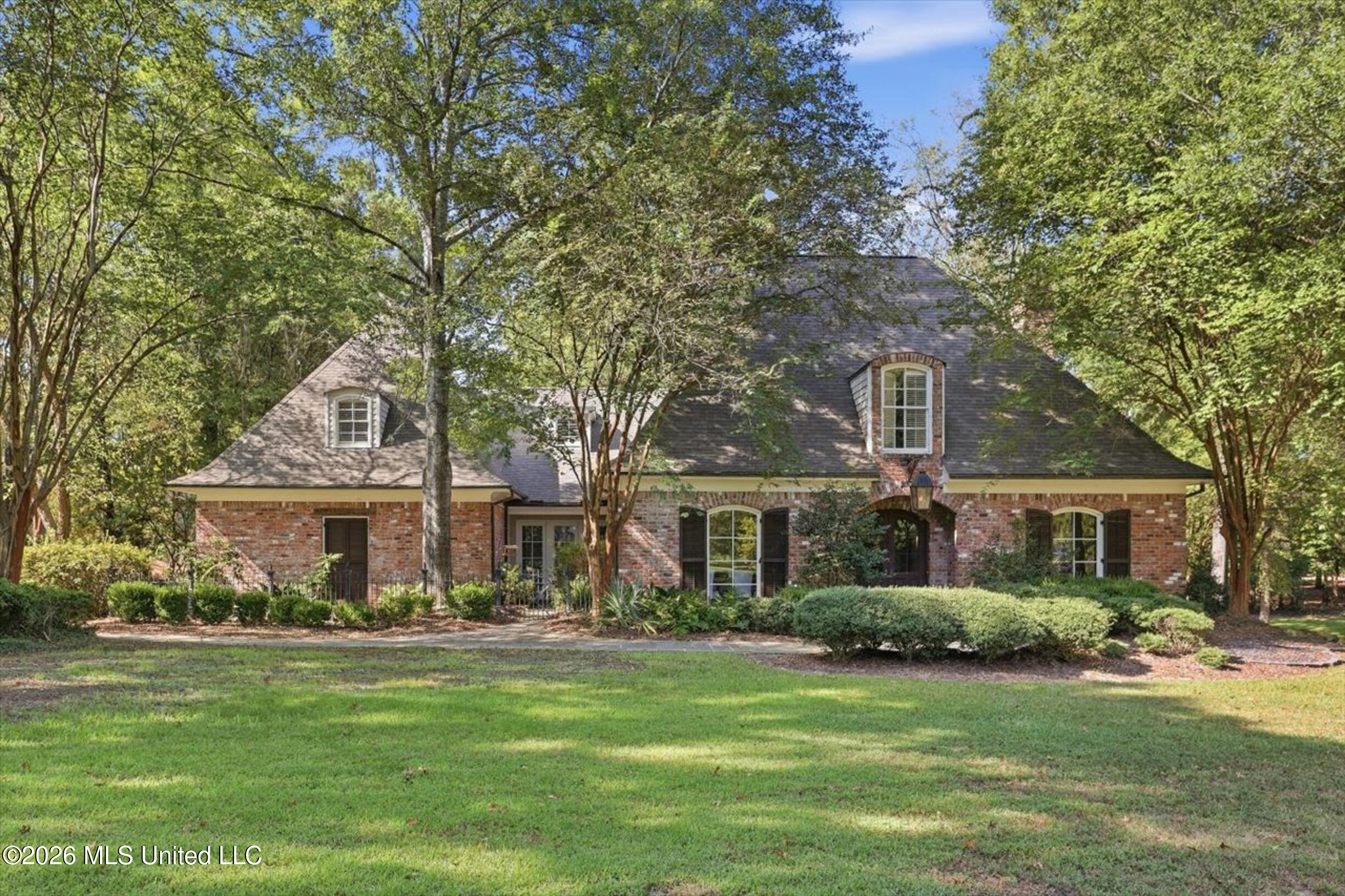 338 Hillview Drive — photo