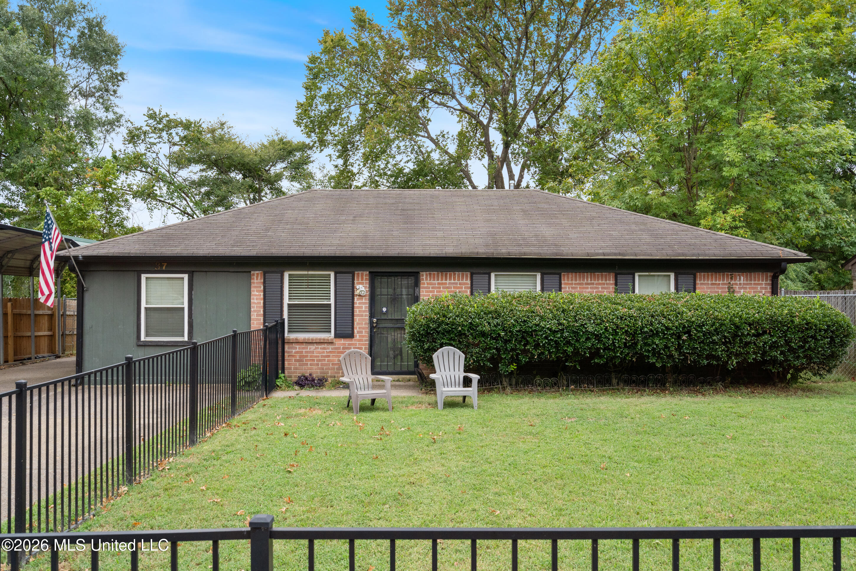 37 Hillbrook Drive — photo