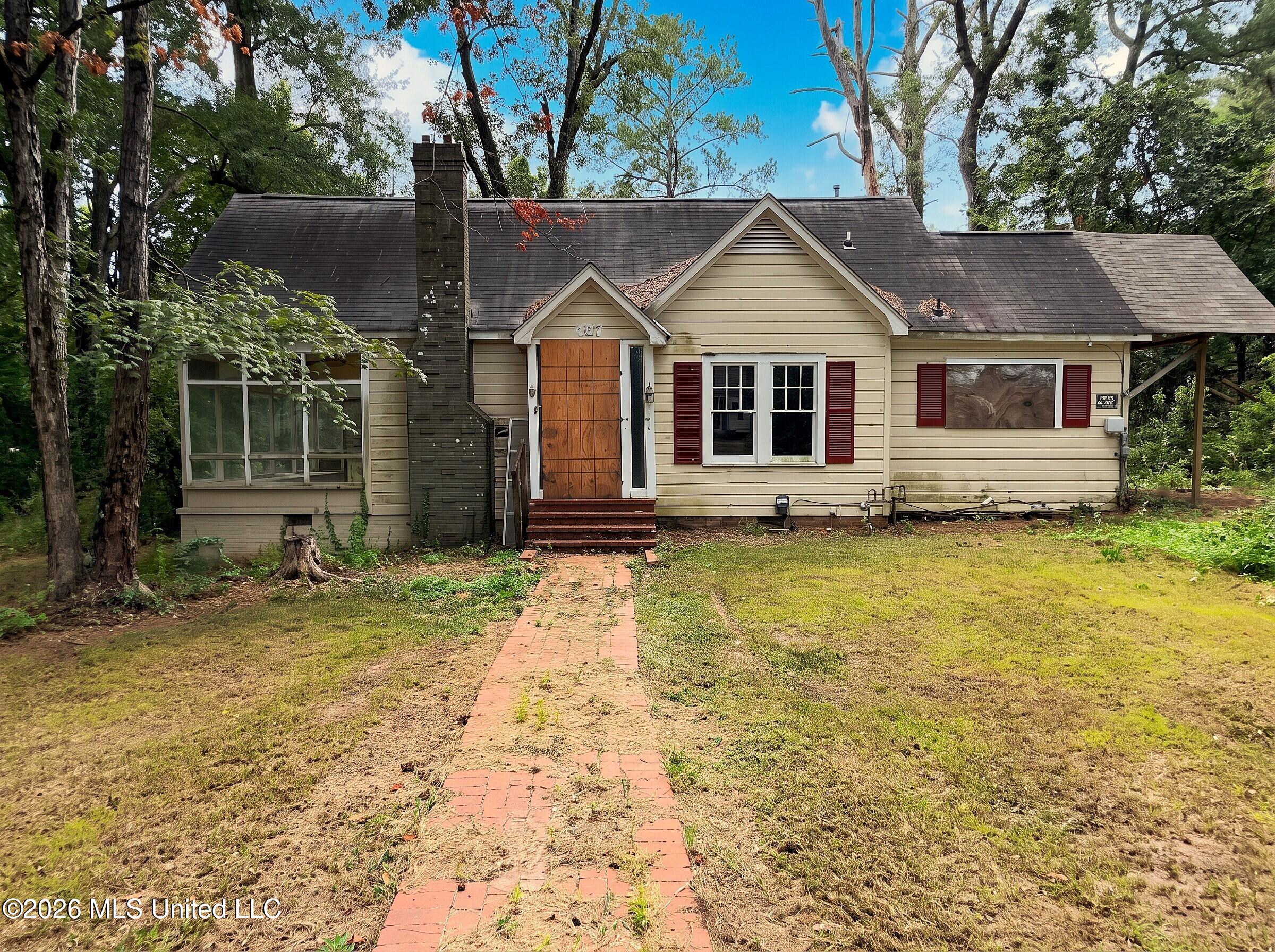 407 Alta Woods Boulevard — photo