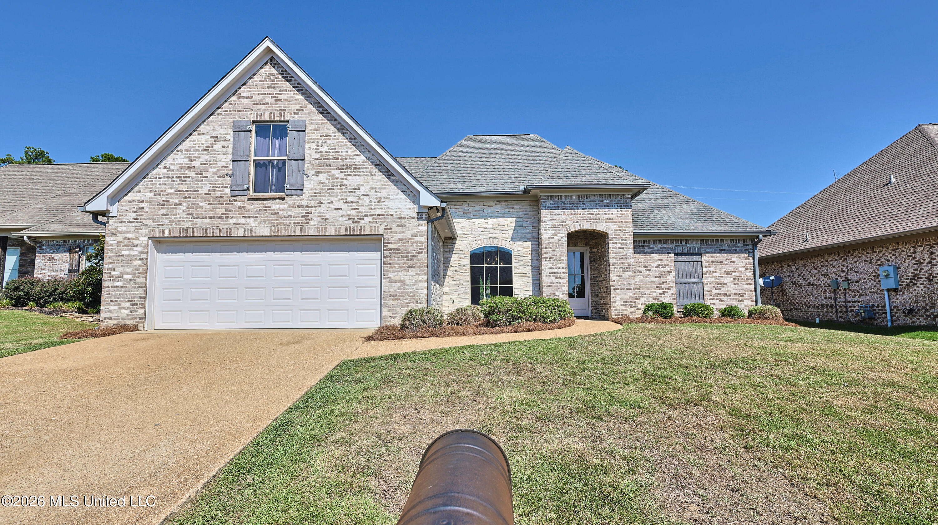 359 Emerald Way — photo