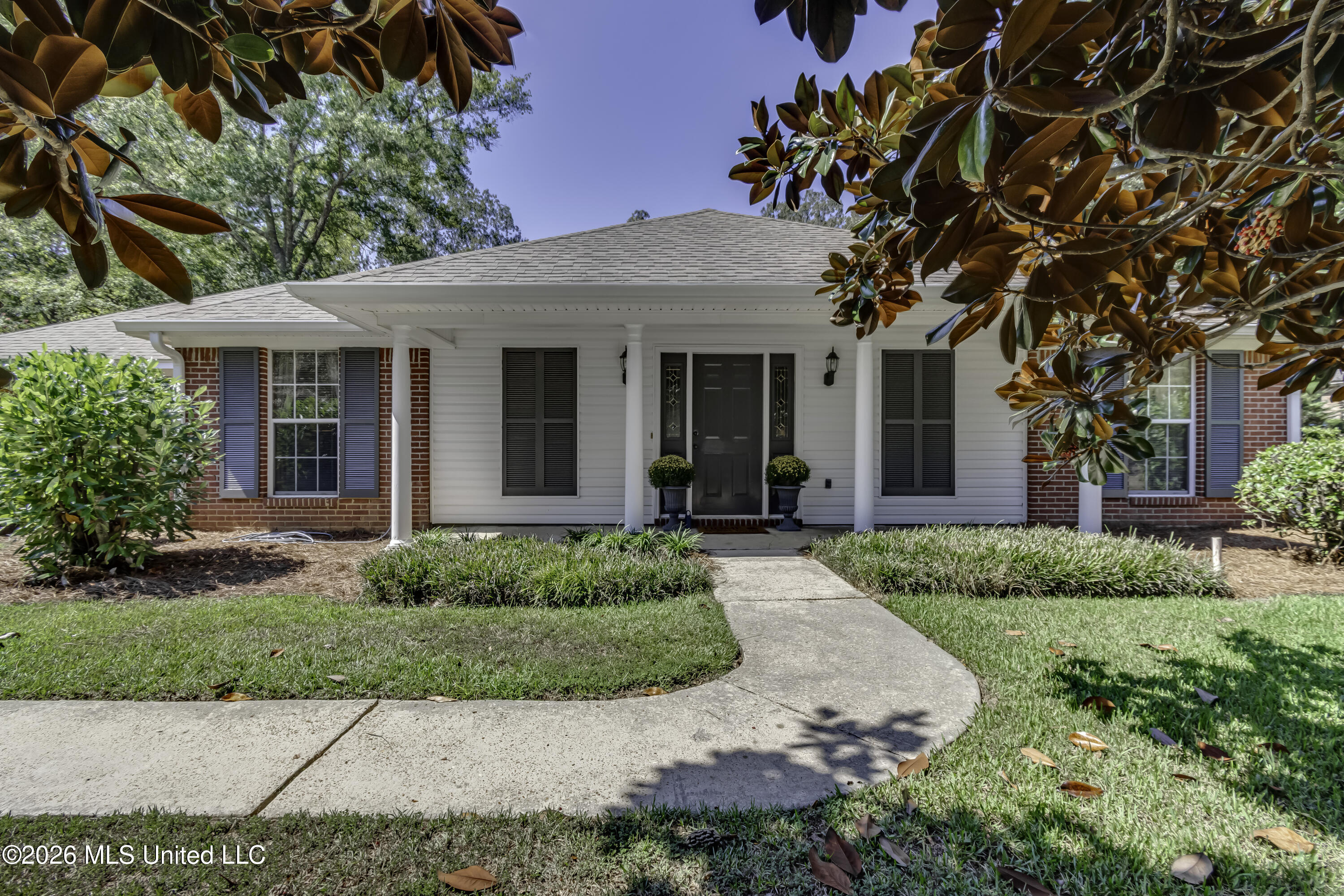 210 Southampton Place — photo