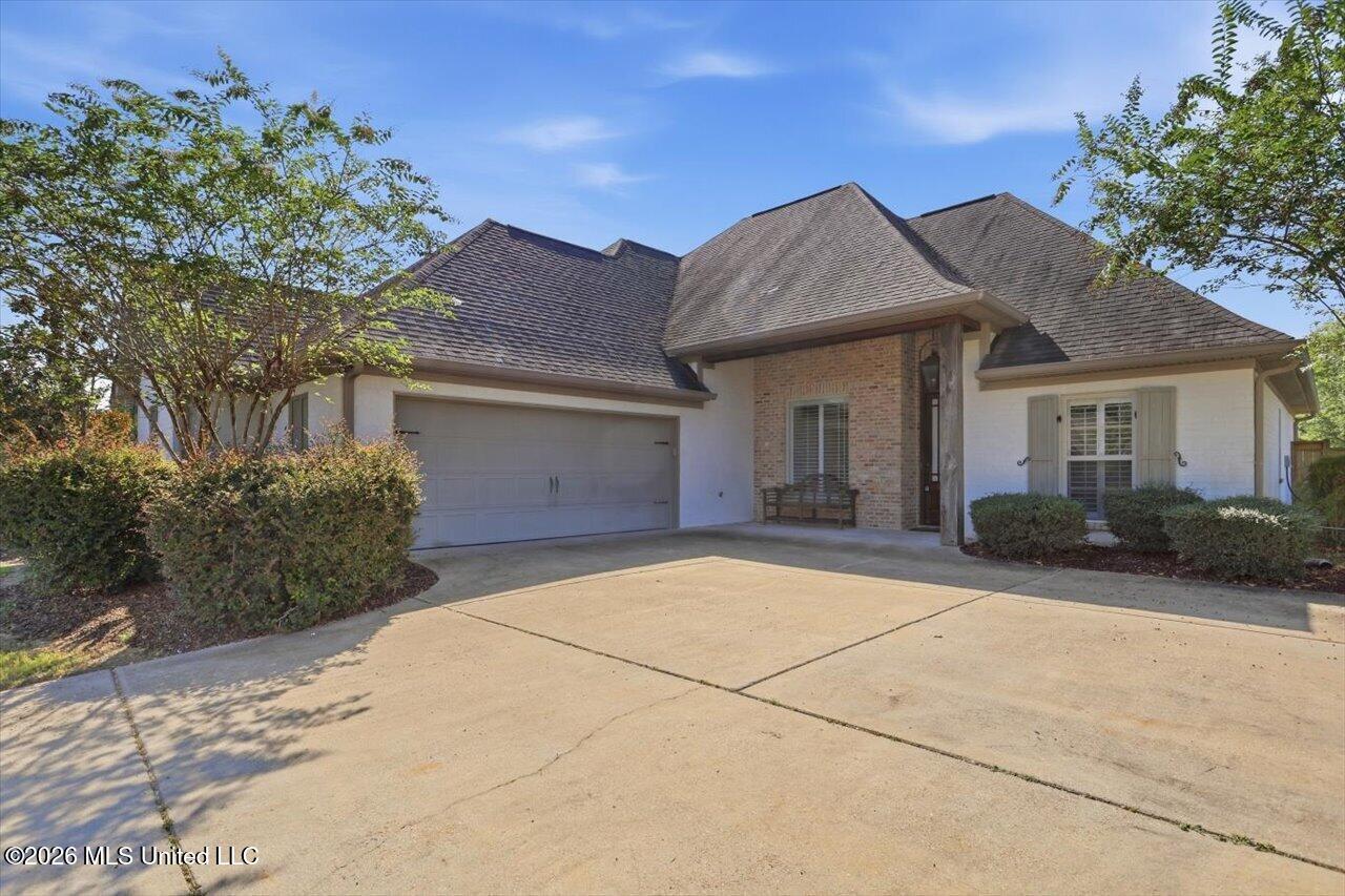 106 Elizabeth Drive — photo