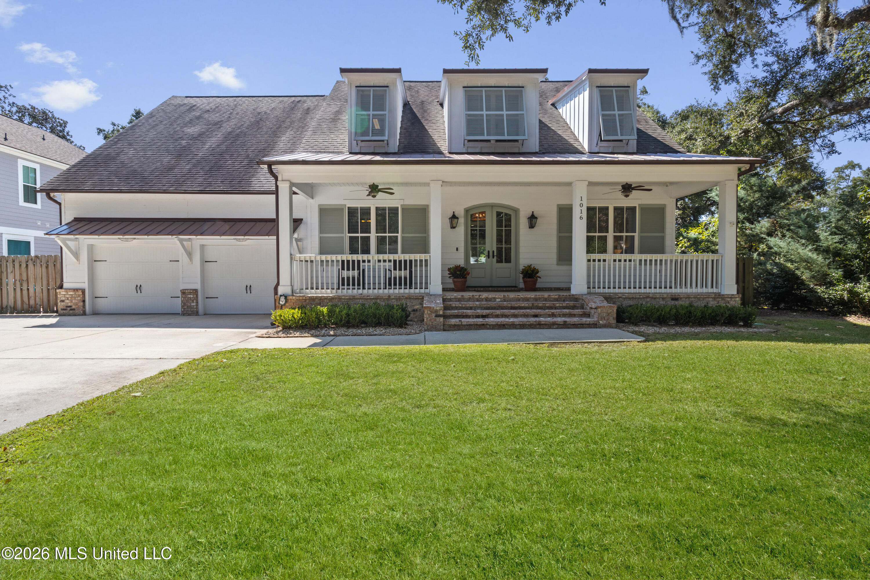 1016 Lafontaine Street — photo