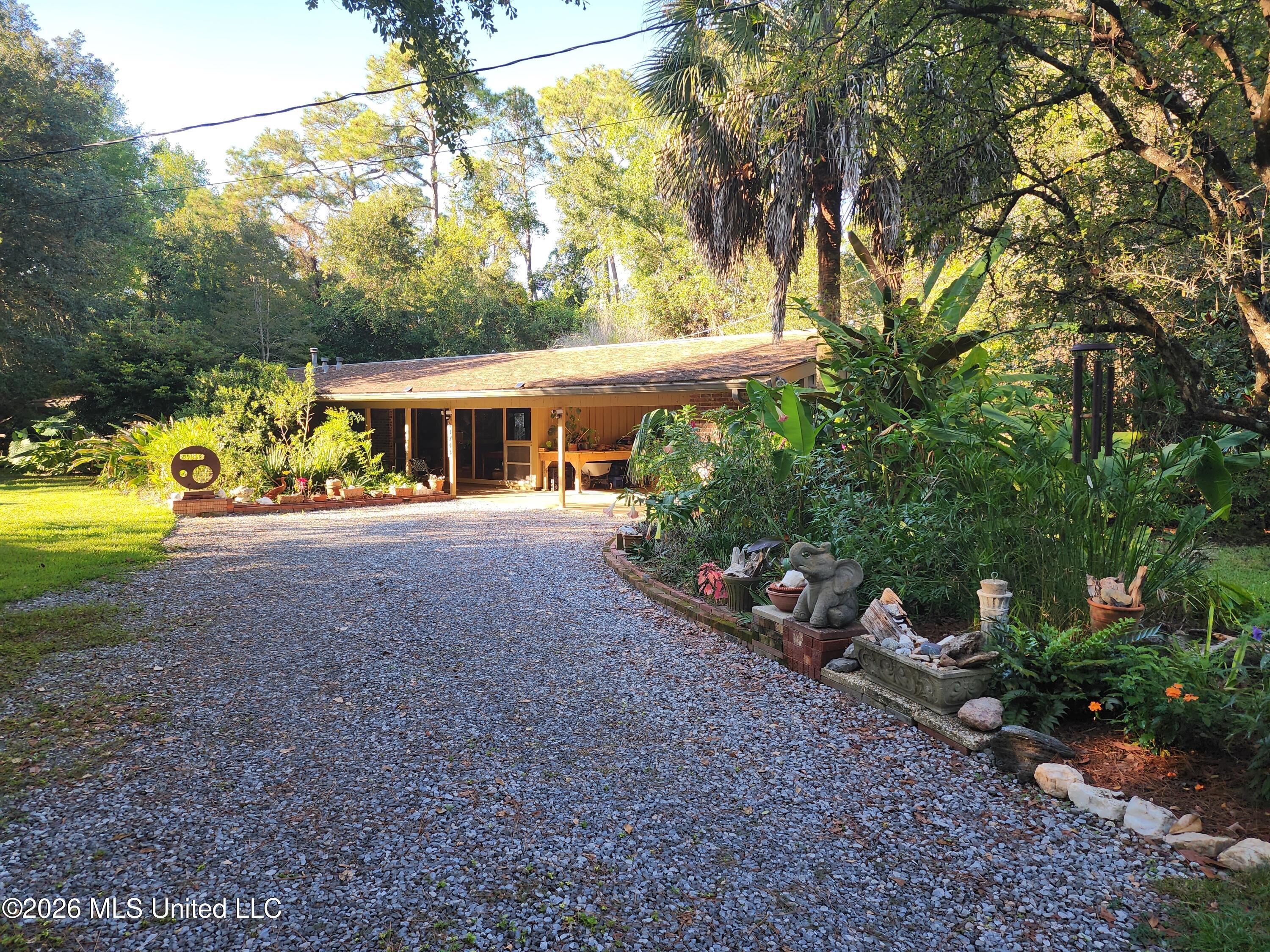 13708 Docena Circle — photo