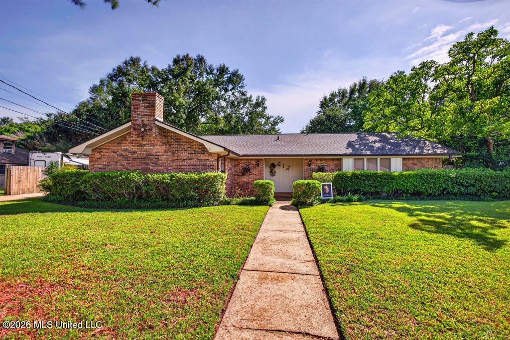612 Sunset Drive — photo