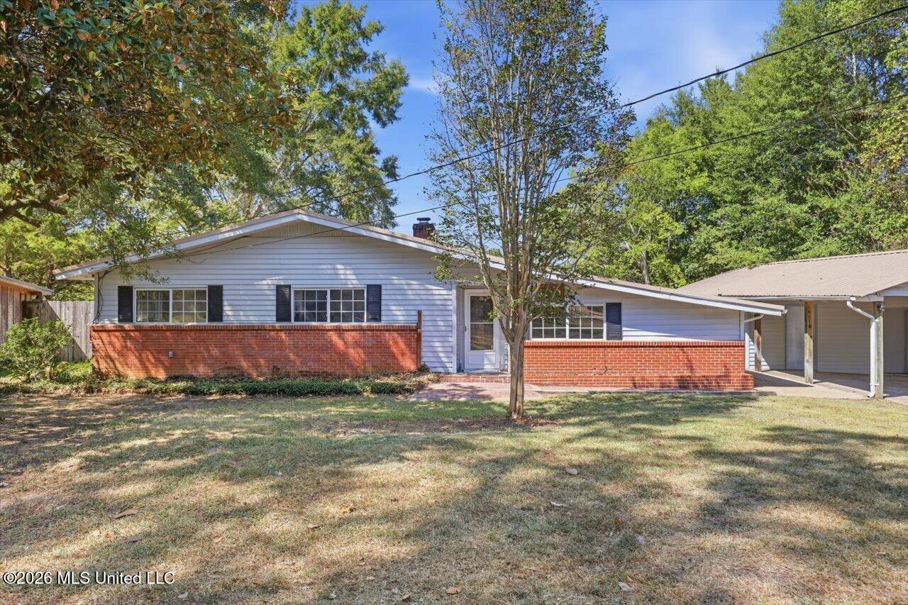 120 Lakeland Drive — photo