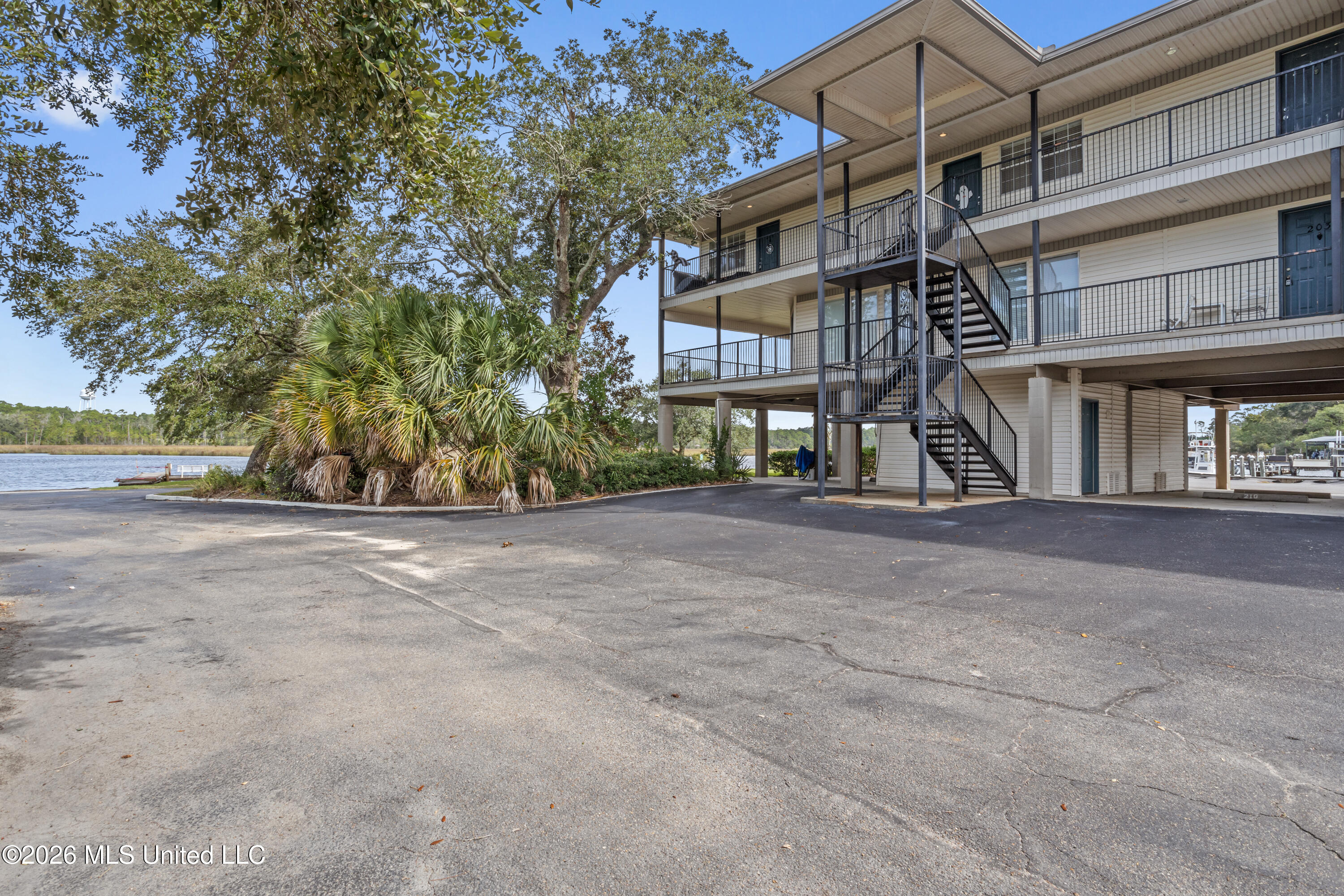 3230 Cumberland Road #208 — photo
