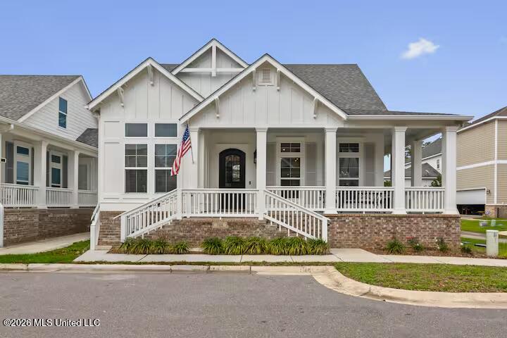 104 Whispering Oaks Drive — photo