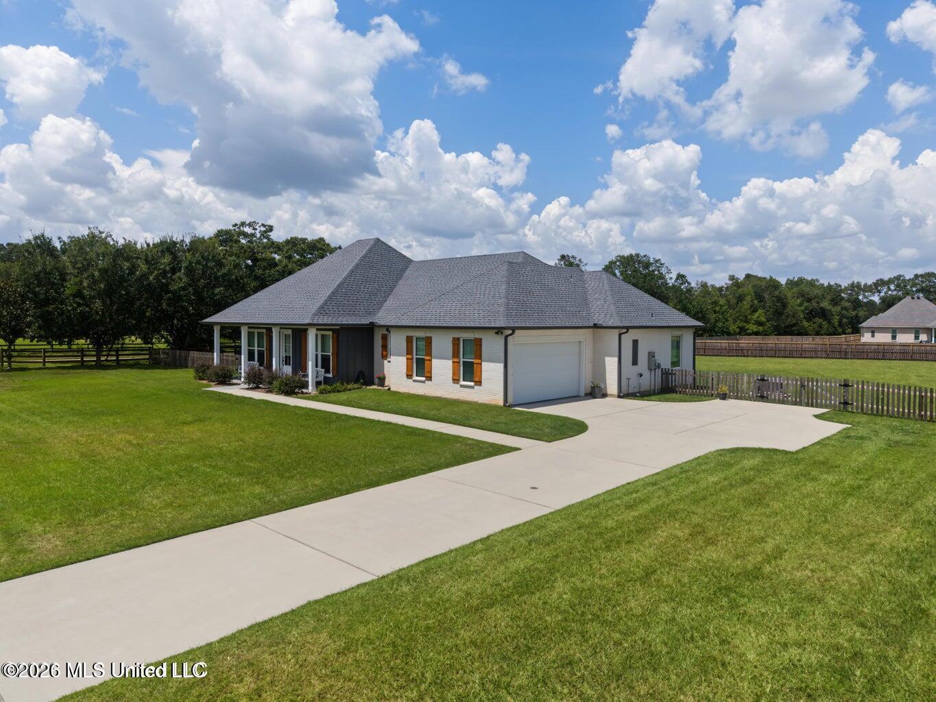 5 S Caesar Oaks Drive — photo