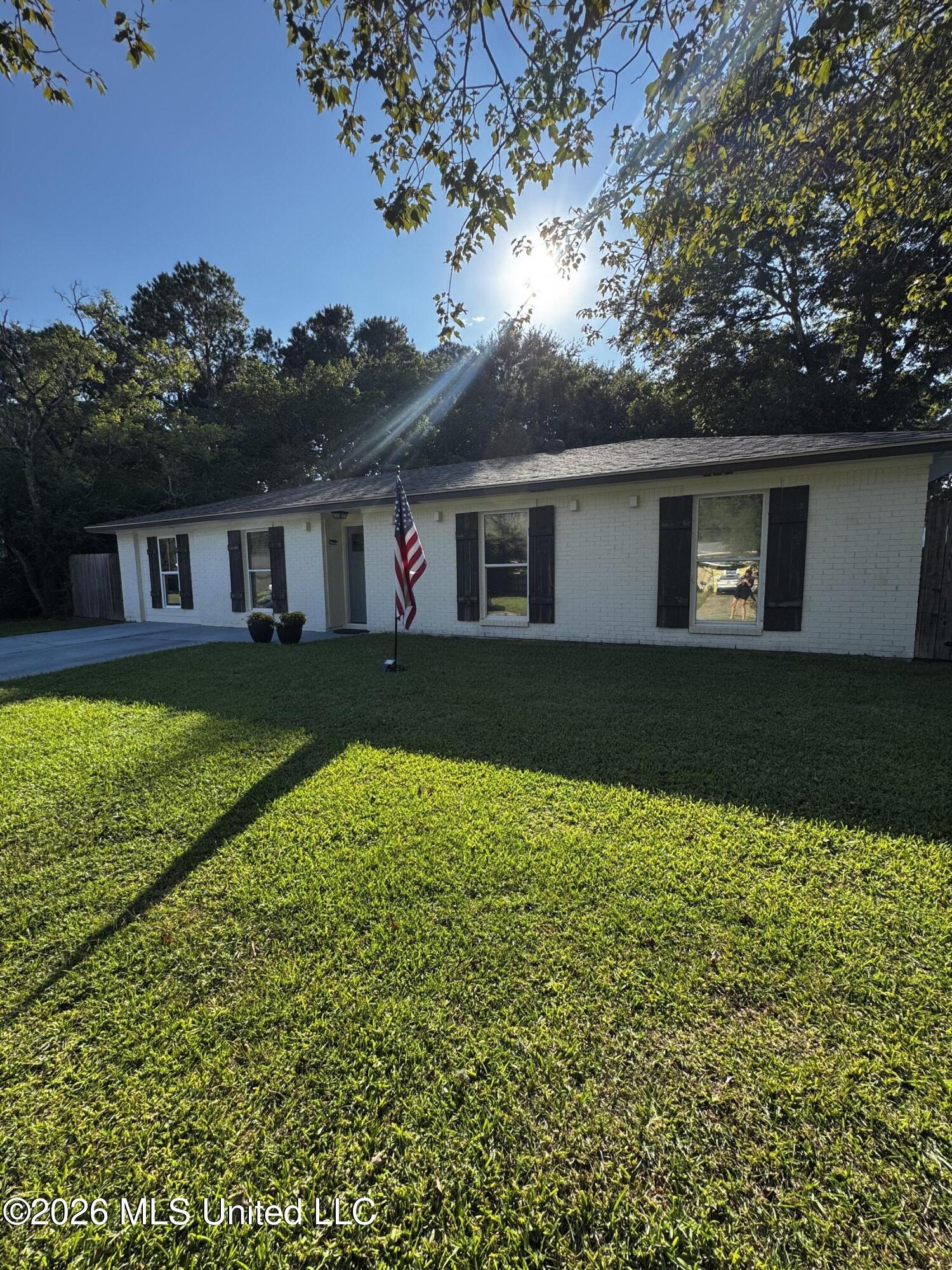 102 Shiloh Circle — photo
