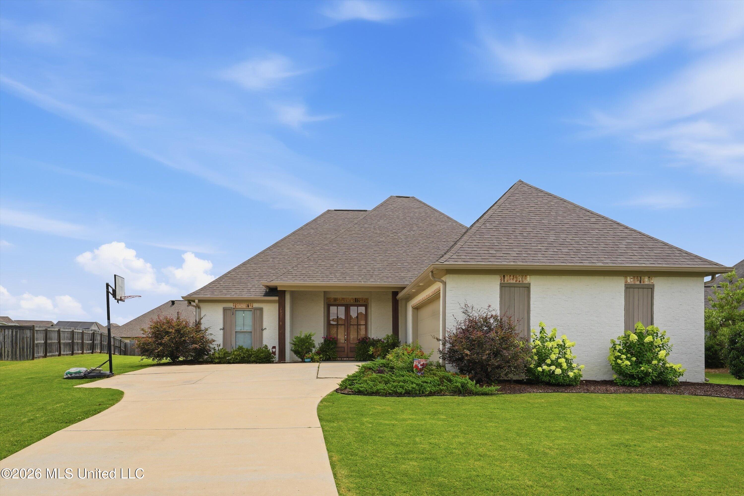 512 Carrington Drive — photo
