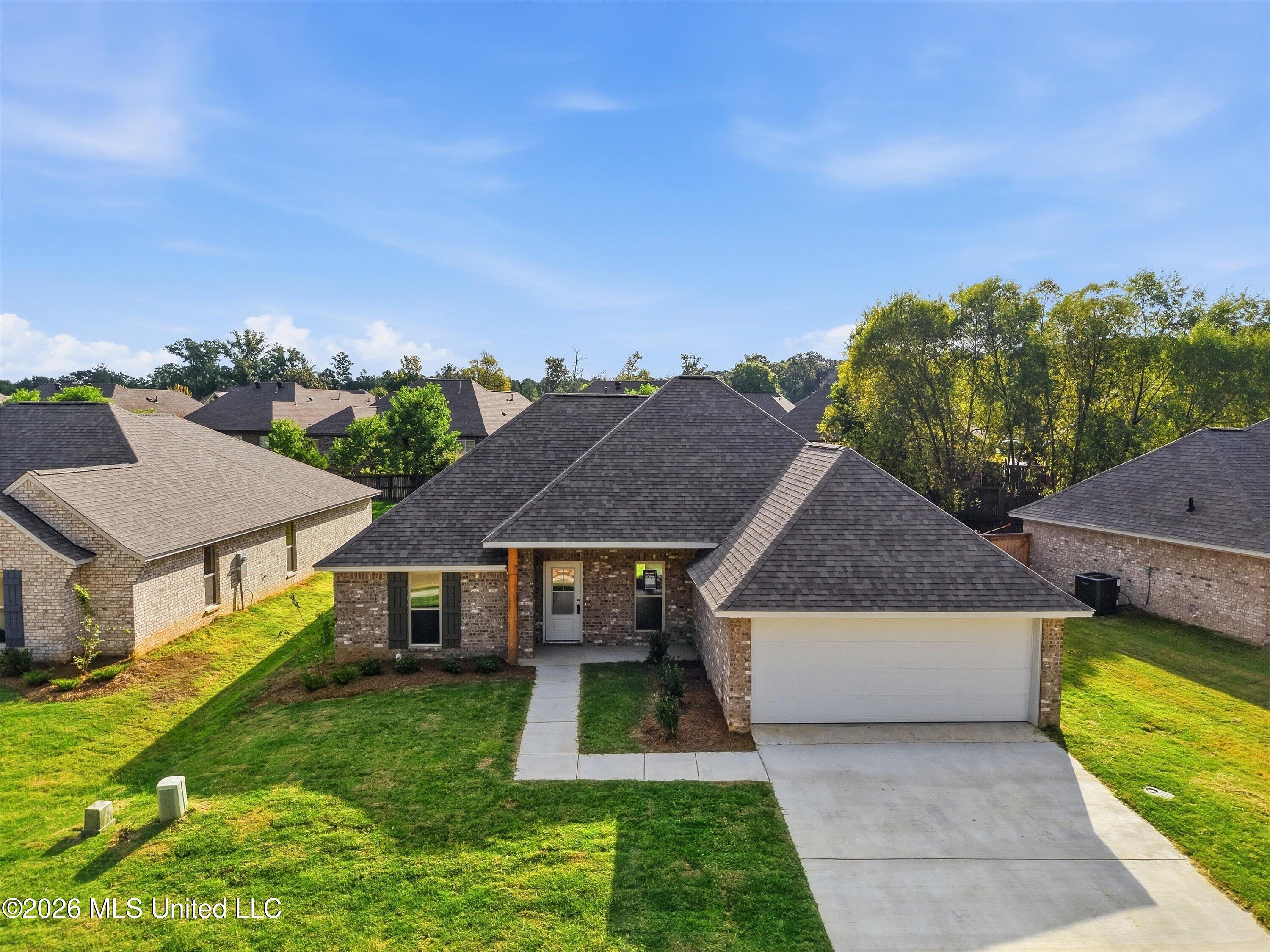 533 Stone Brook Place — photo