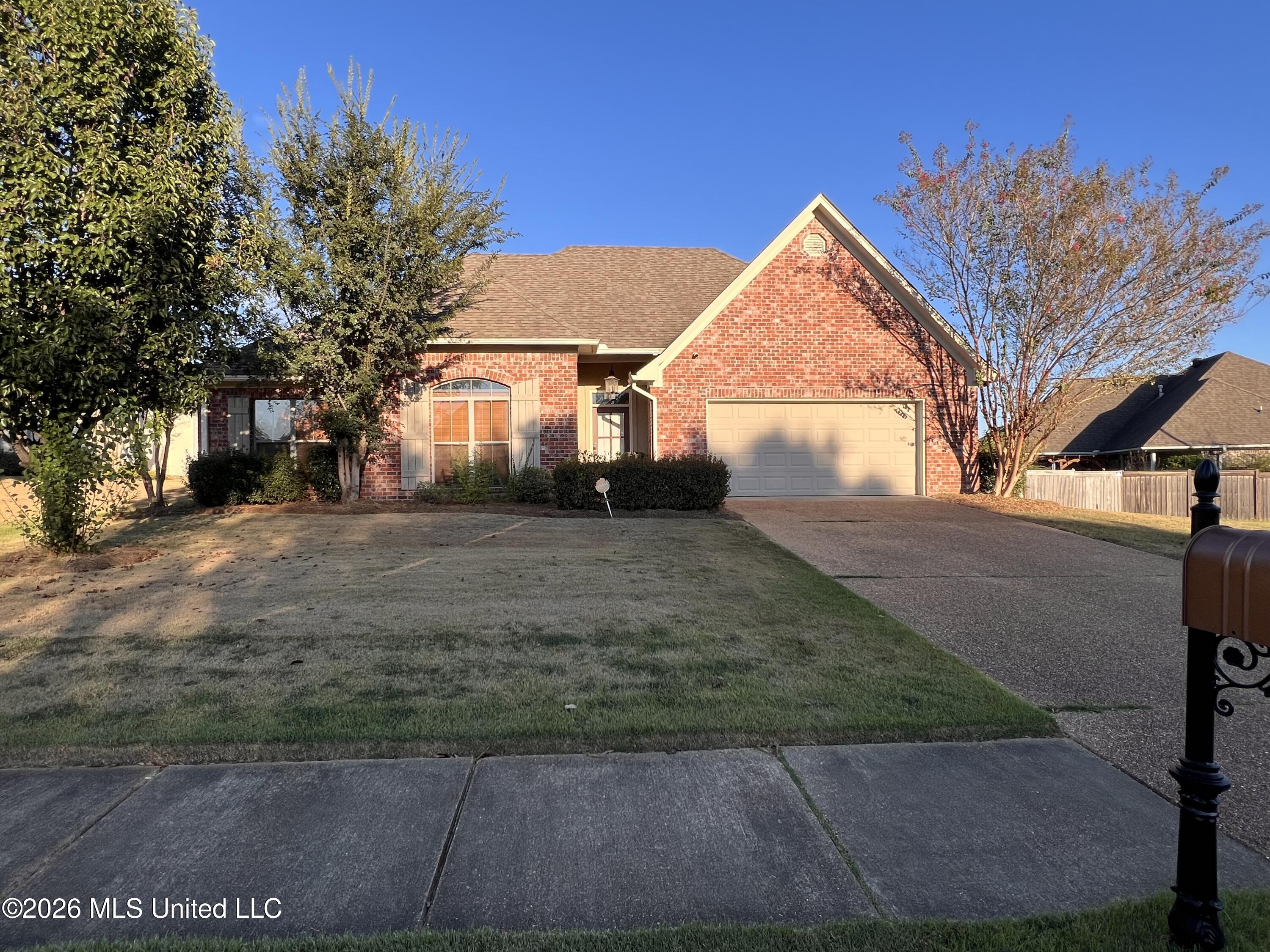 1012 Trinity Drive — photo