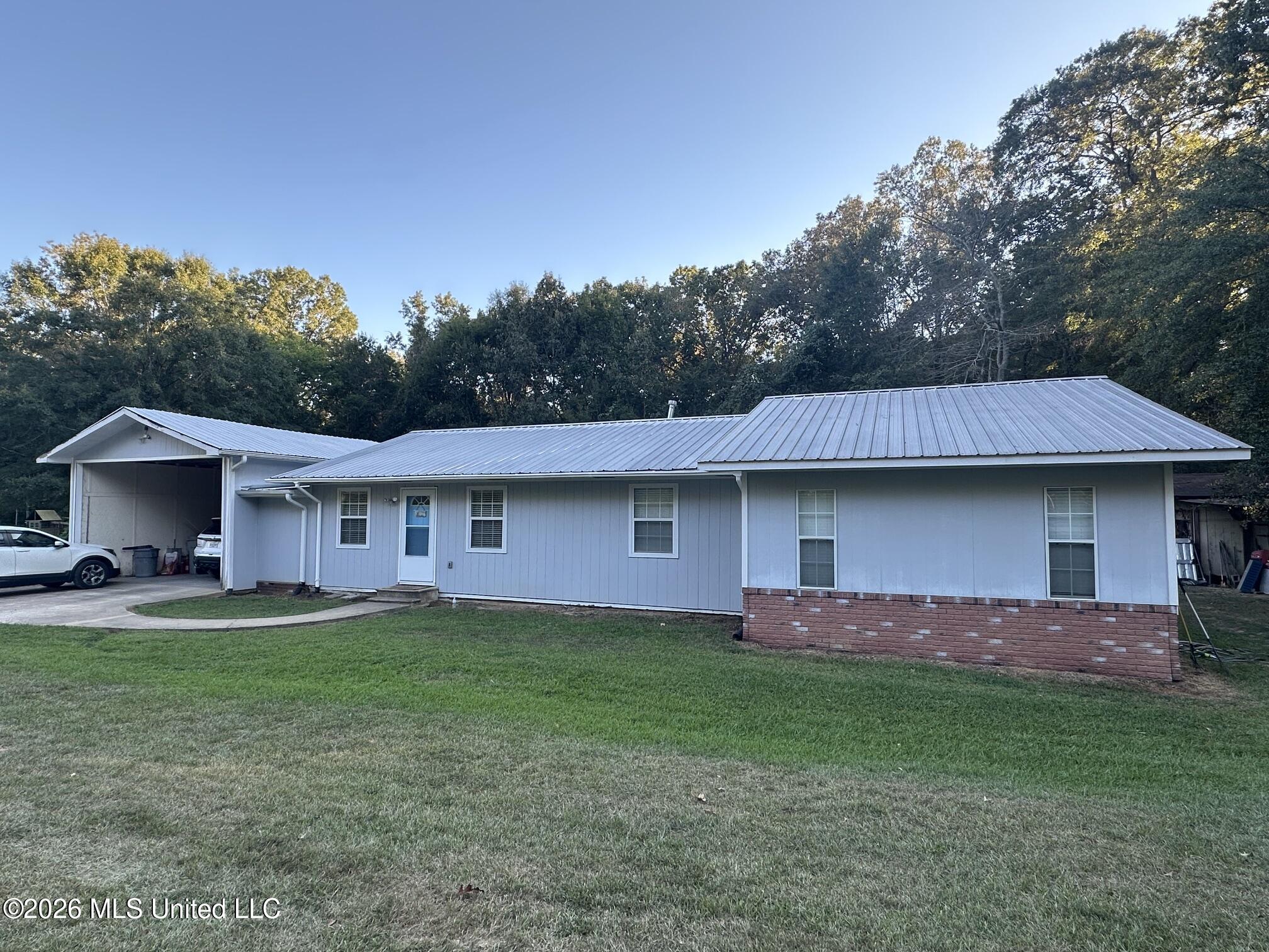 379 Thomasville Road — photo